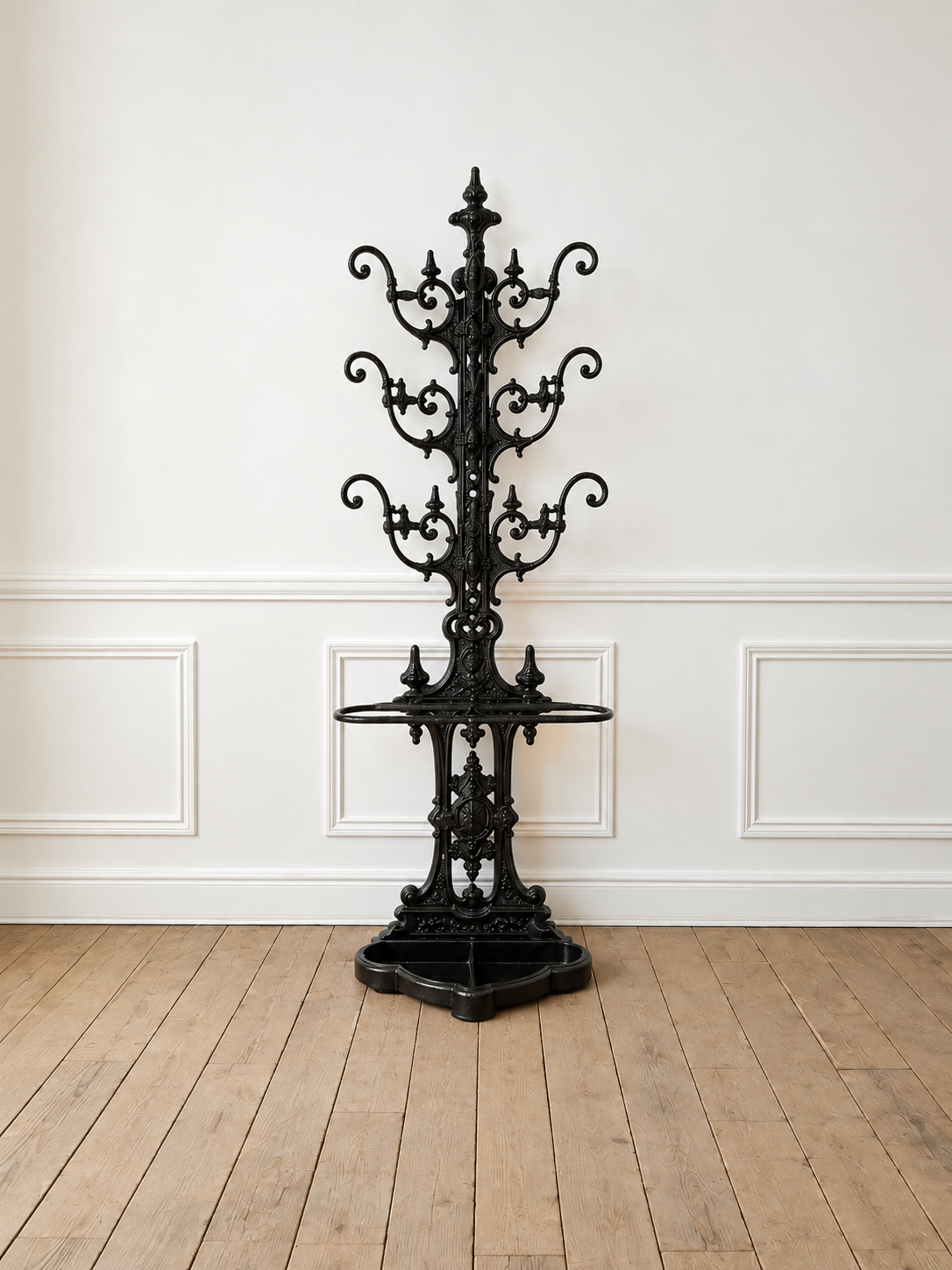 Porte-manteau en fonte 19ème (H 180 cm)