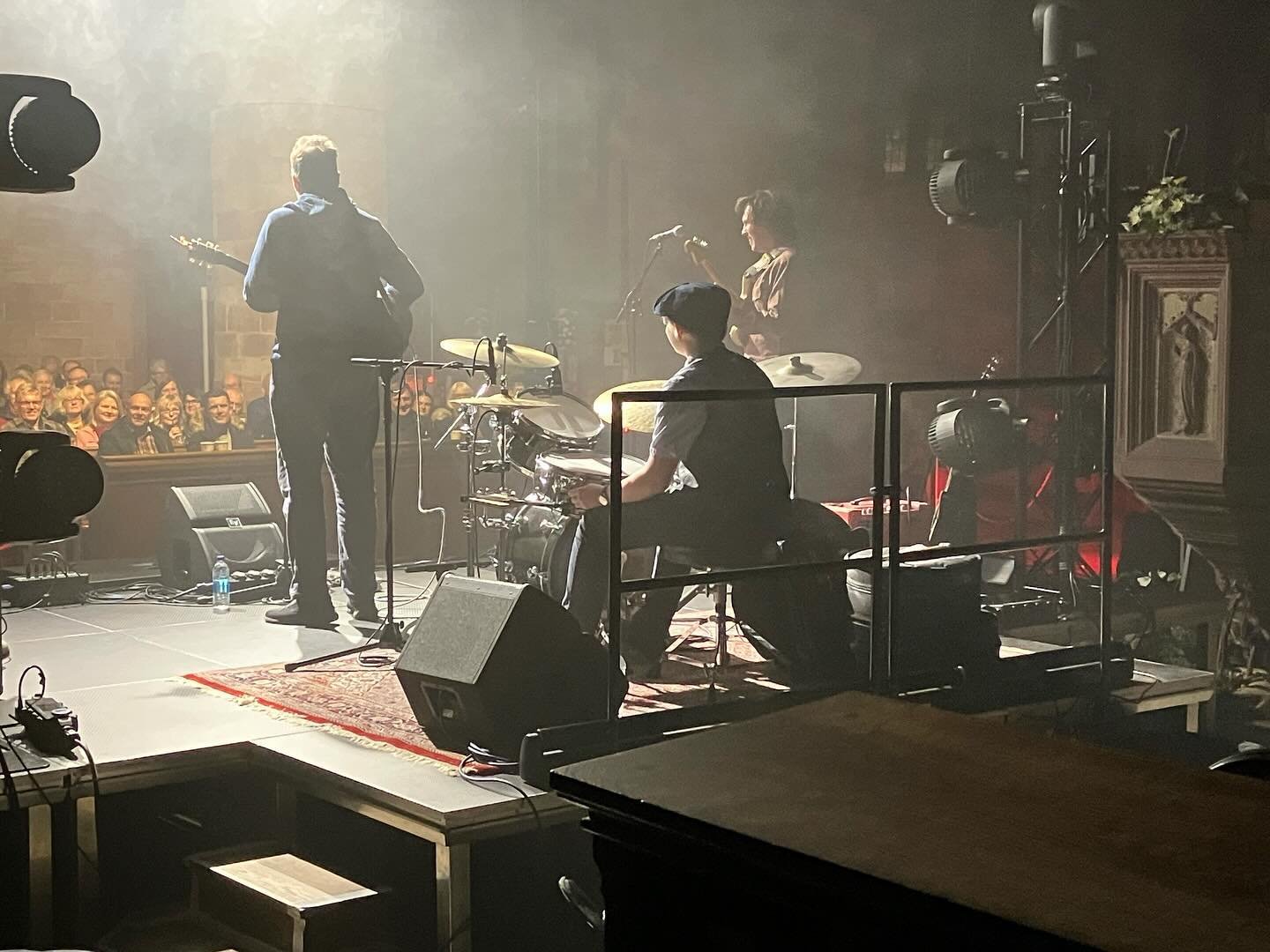 Some pics from an incredible gig at @liveinthehouseshrewsbury @officialshrewsburyabbey last week with Martin Stephenson &amp; The Daintees

📸 Anna Lavigne 

#martinstephensonandthedaintees #martinstephenson #thedaintees #shrewsburyabbey #liveintheho