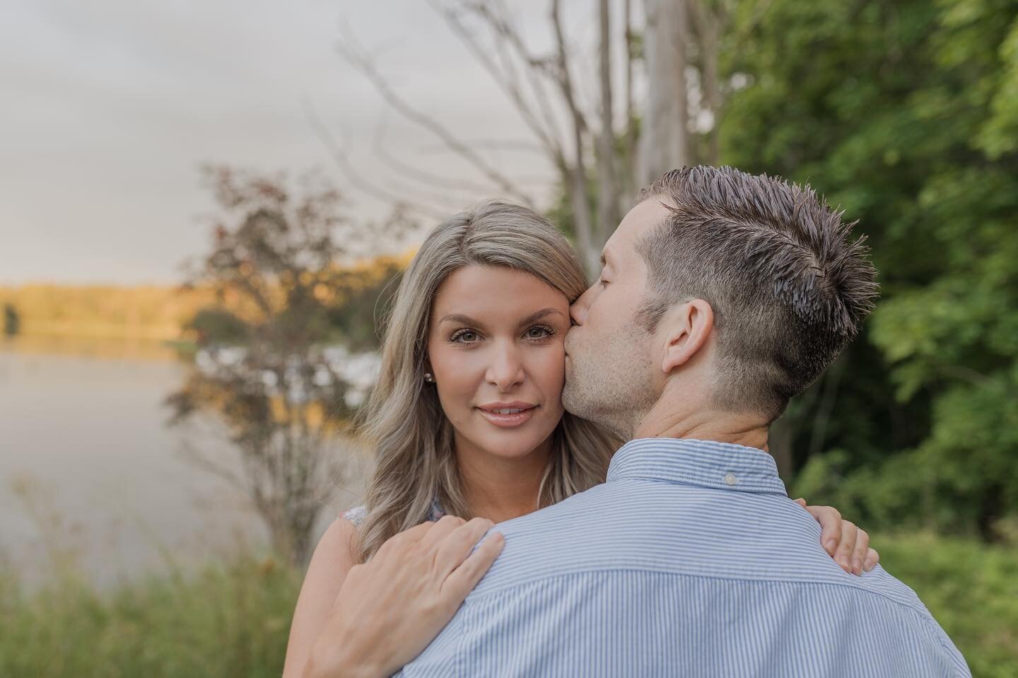A pre-wedding shoot is always a good idea to learn a few go-to poses for the wedding portraits and also like Annika we found her good side and made sure to use more of that side on her wedding day. Plus it's fun for me to get to know you better. 

&b