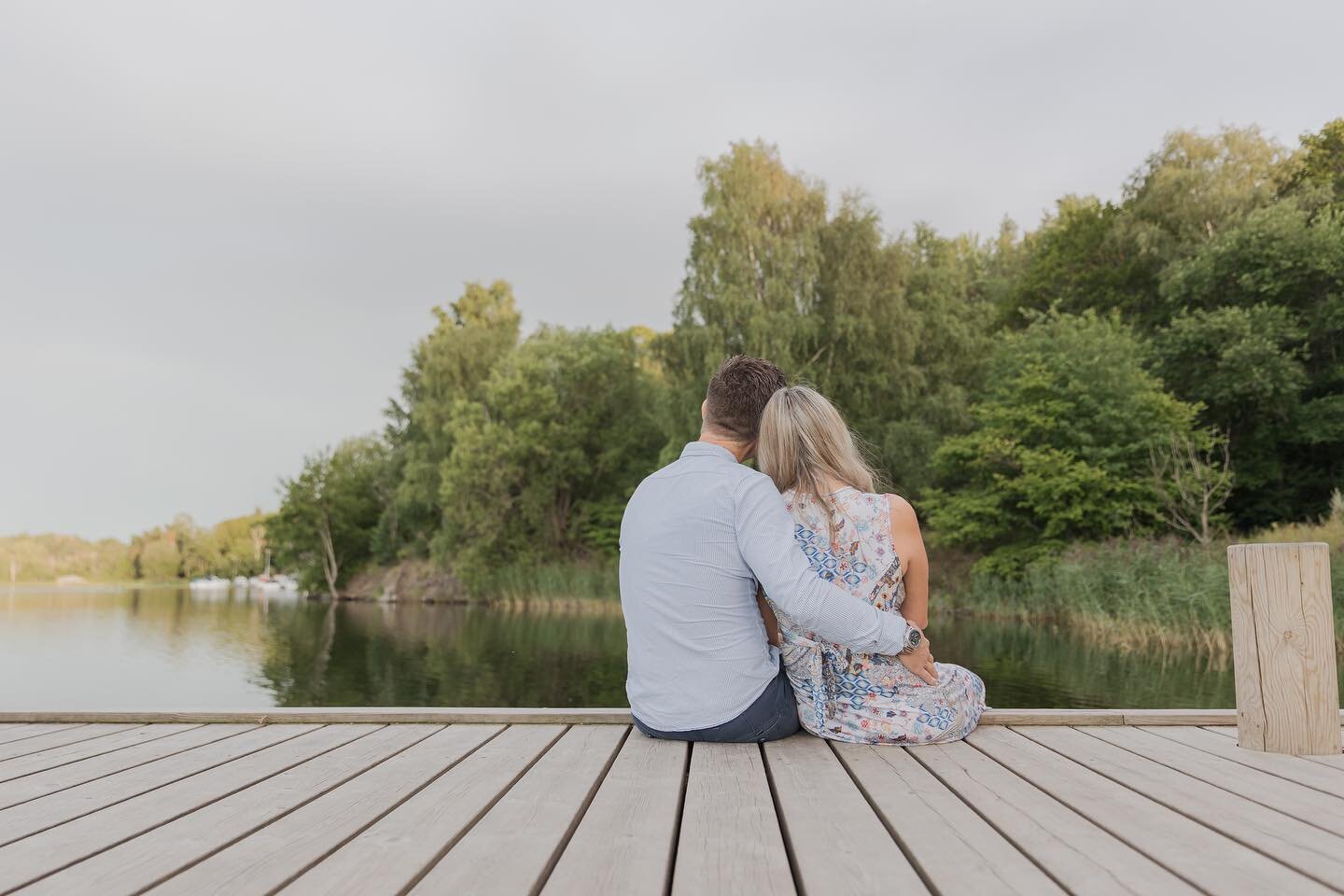 A late summer evening surrounded by the water and nature that we love. Where would your perfect Pre-wedding shoot take place? 

&bull;
&bull;
&bull;
&bull;
&bull;
&bull;
&bull;
&bull;
&bull;
&bull;
* 
* &bull;
* 
* 
* #weddingphotography #wedding2022