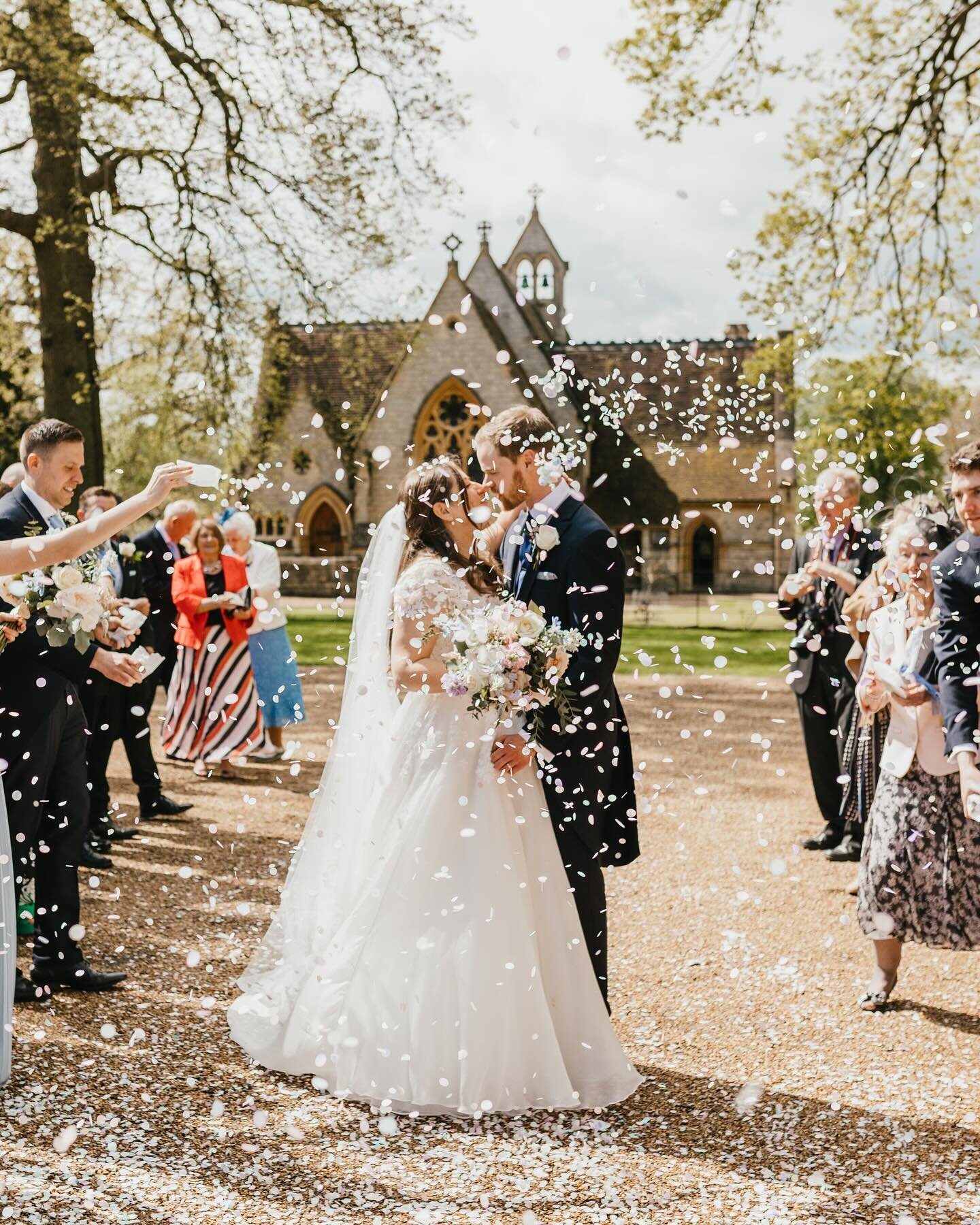 CONFETTI TIPS! 
Number one Look up and Smile, stop in the middle for a kiss or a dip and last but most importantly WALK SLOWLY. 

My top tip for confetti is simple: more is better! Make sure every guest has a handful. If the company recommends a cert