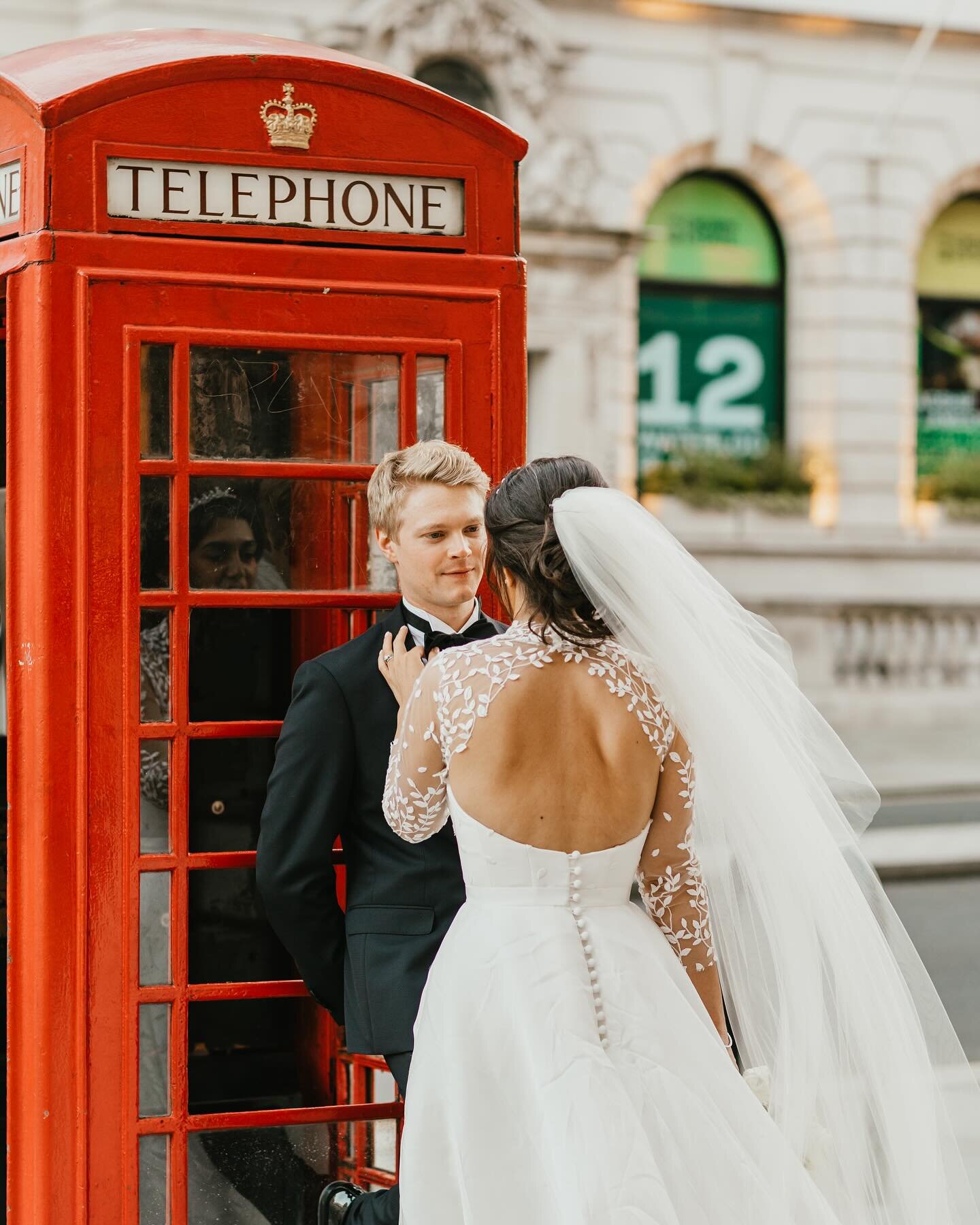 Hey there! I'm curious, where would you love to tie the knot? Are you dreaming of a romantic London City wedding, a rustic barn wedding, a fairy tale castle wedding, or perhaps a breezy beach wedding? Or maybe you're thinking of a destination wedding