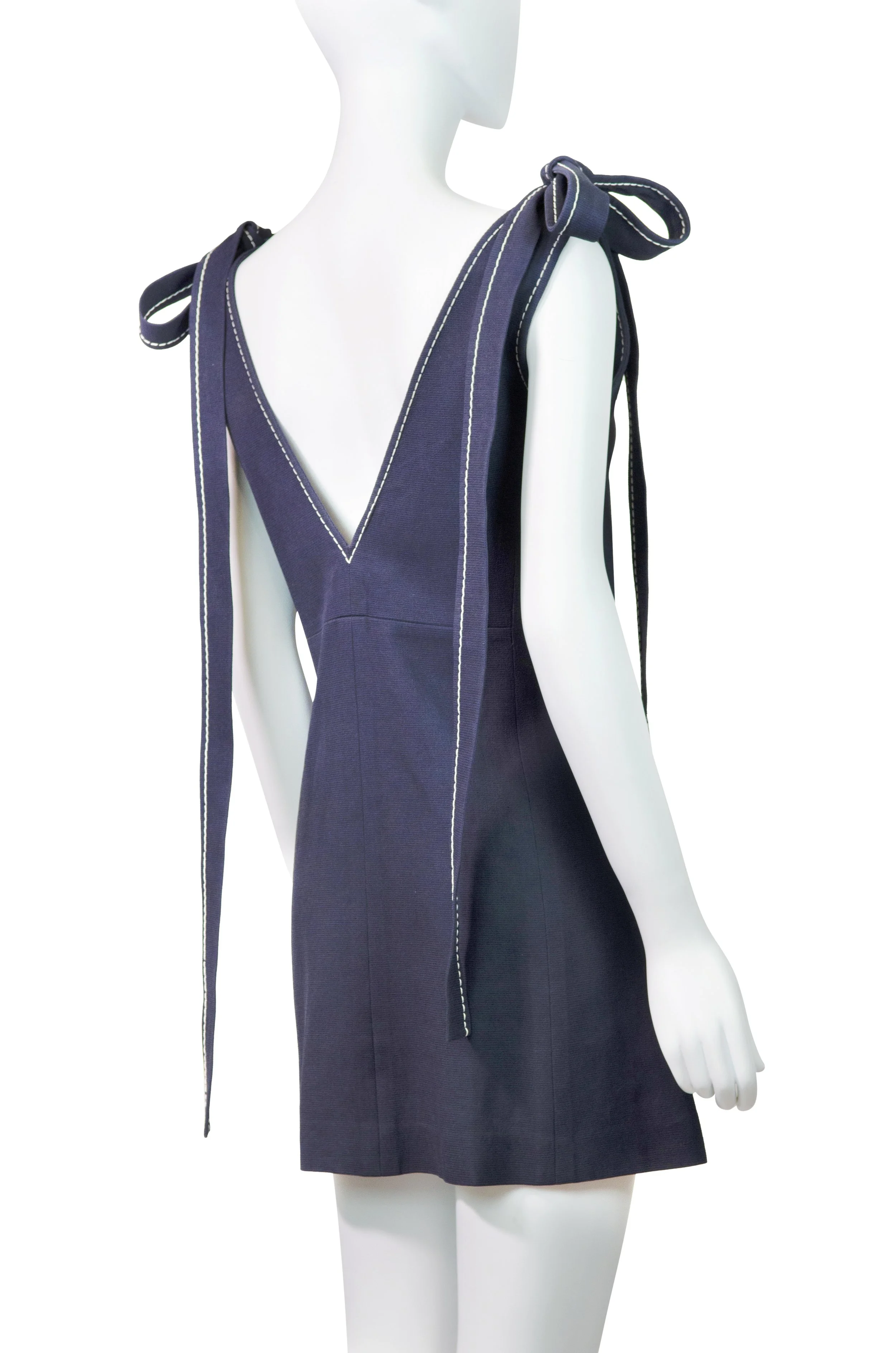 Stunning Chloé Spring Summer 2016 Runway Dress This chic A-line cotton dress is perfect for summer.