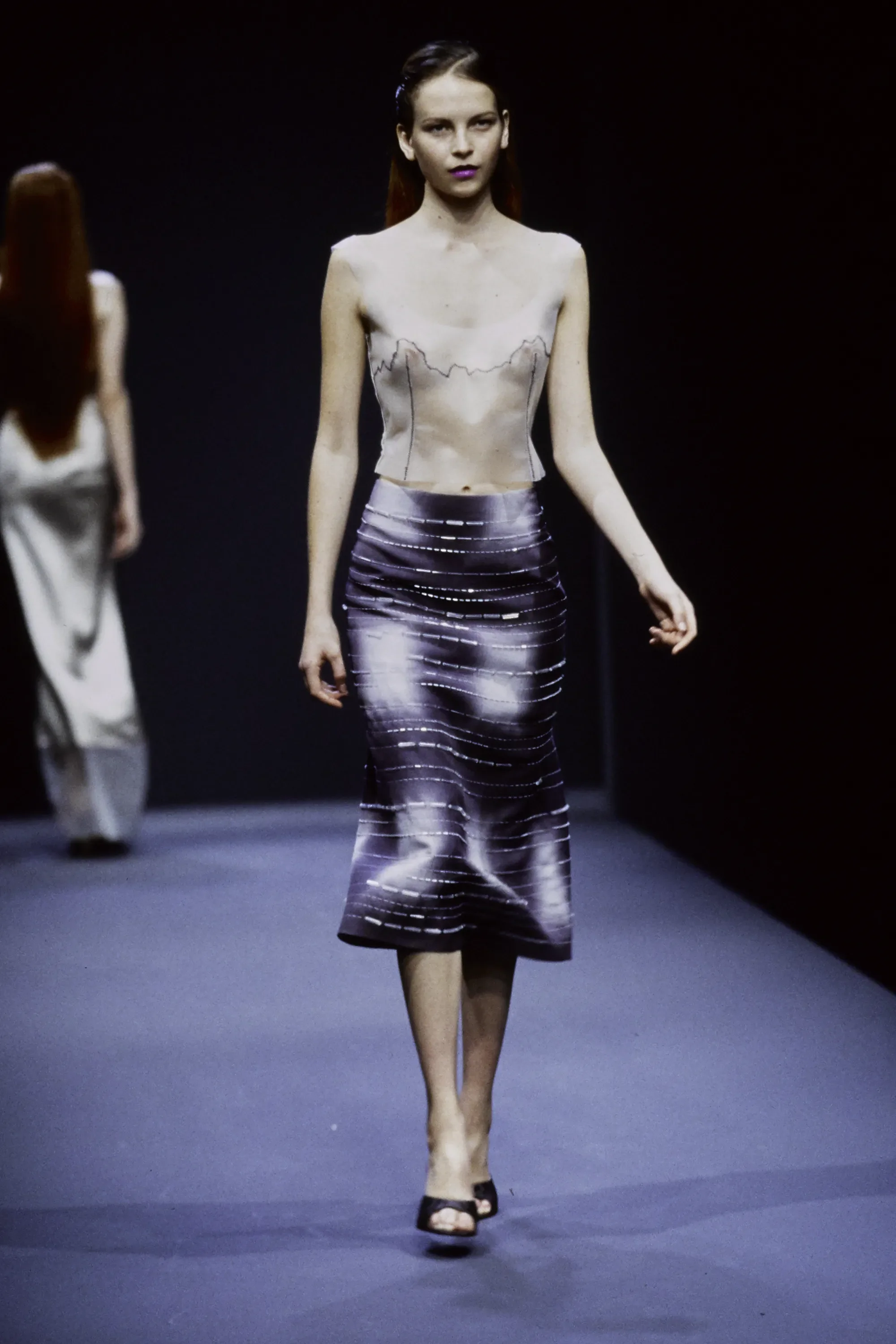 PRADA-SPRING-1998-RTW-56-ZORA-STARR-CN10033205.webp
