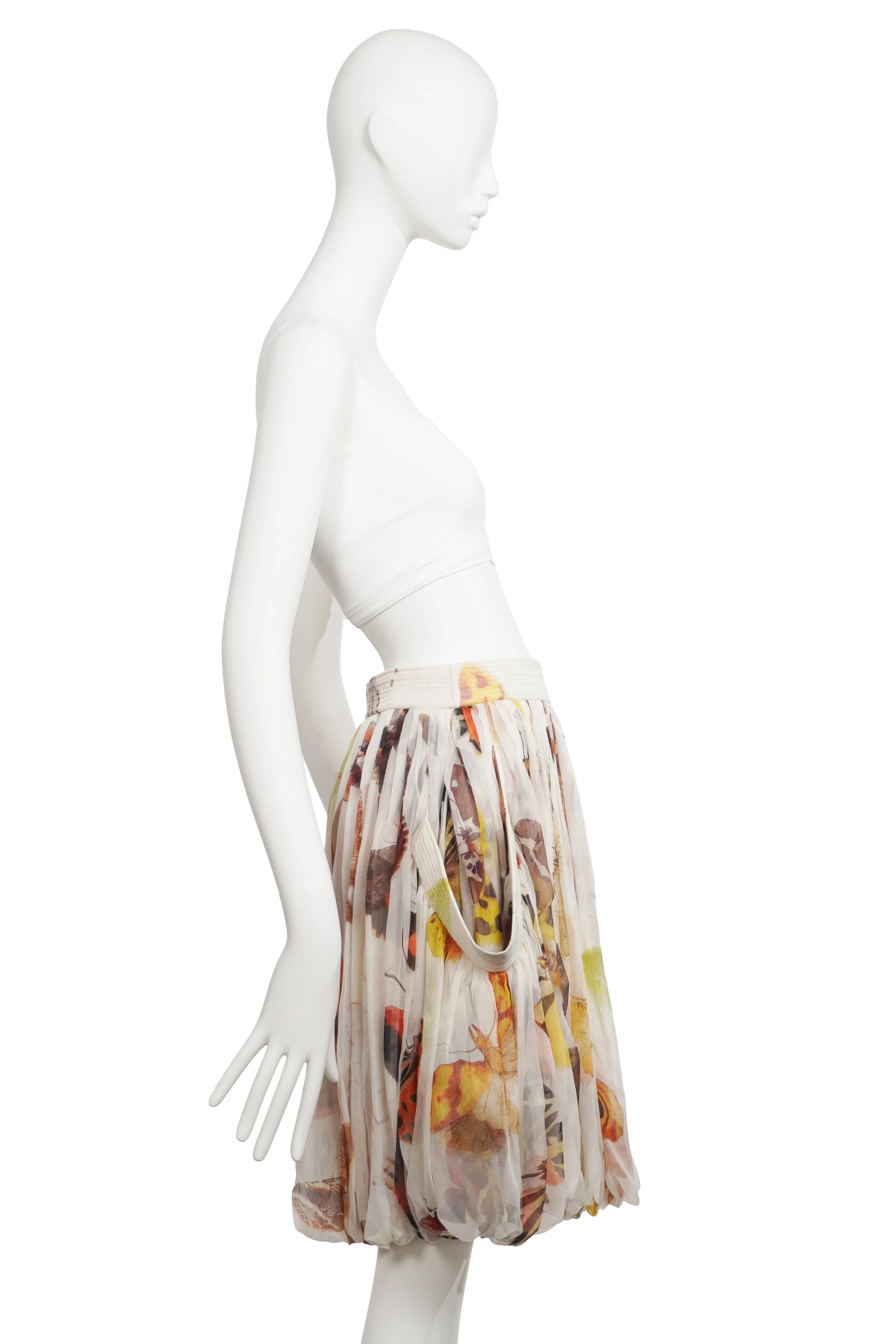 Alexander_McQueen_2006_06.jpg