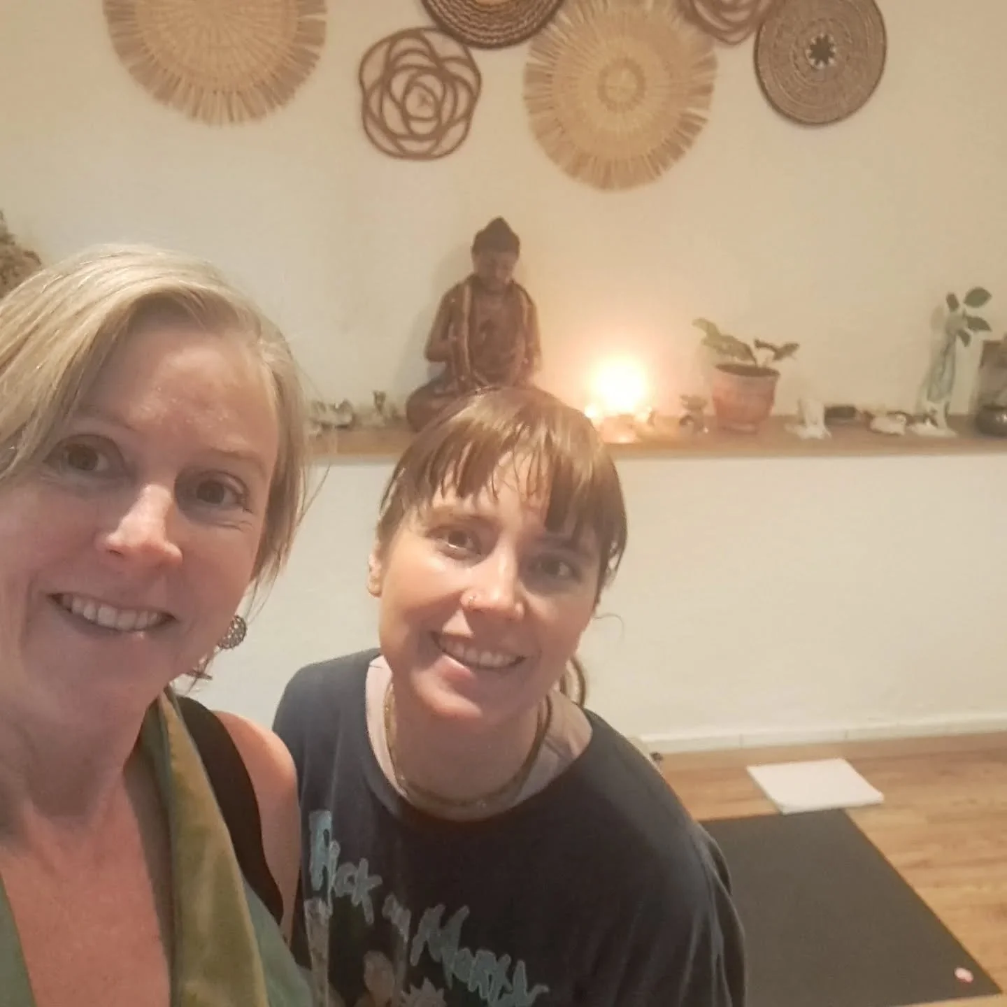 I found the most beautiful yoga studio and teacher in #SMA 💕🧘&zwj;♂️

I took Fernanda's 8:30am yin class at MANUA in Centro and wowza, I feel amazing.

And she has created a peaceful and softly energetic space. The whole place, including the little