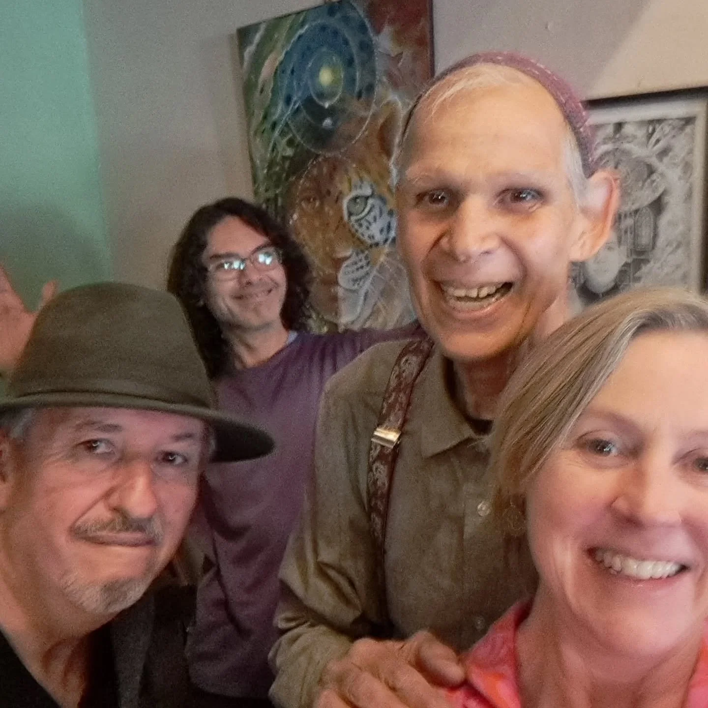 Just living the bohemian life in SMA.

Artists, musicians, writers, and other free-thinkimg people all gathered in one little town.

This place is actively healing me physically, emotionally, spiritually.

I finally feel like myself.

Thank you, San 