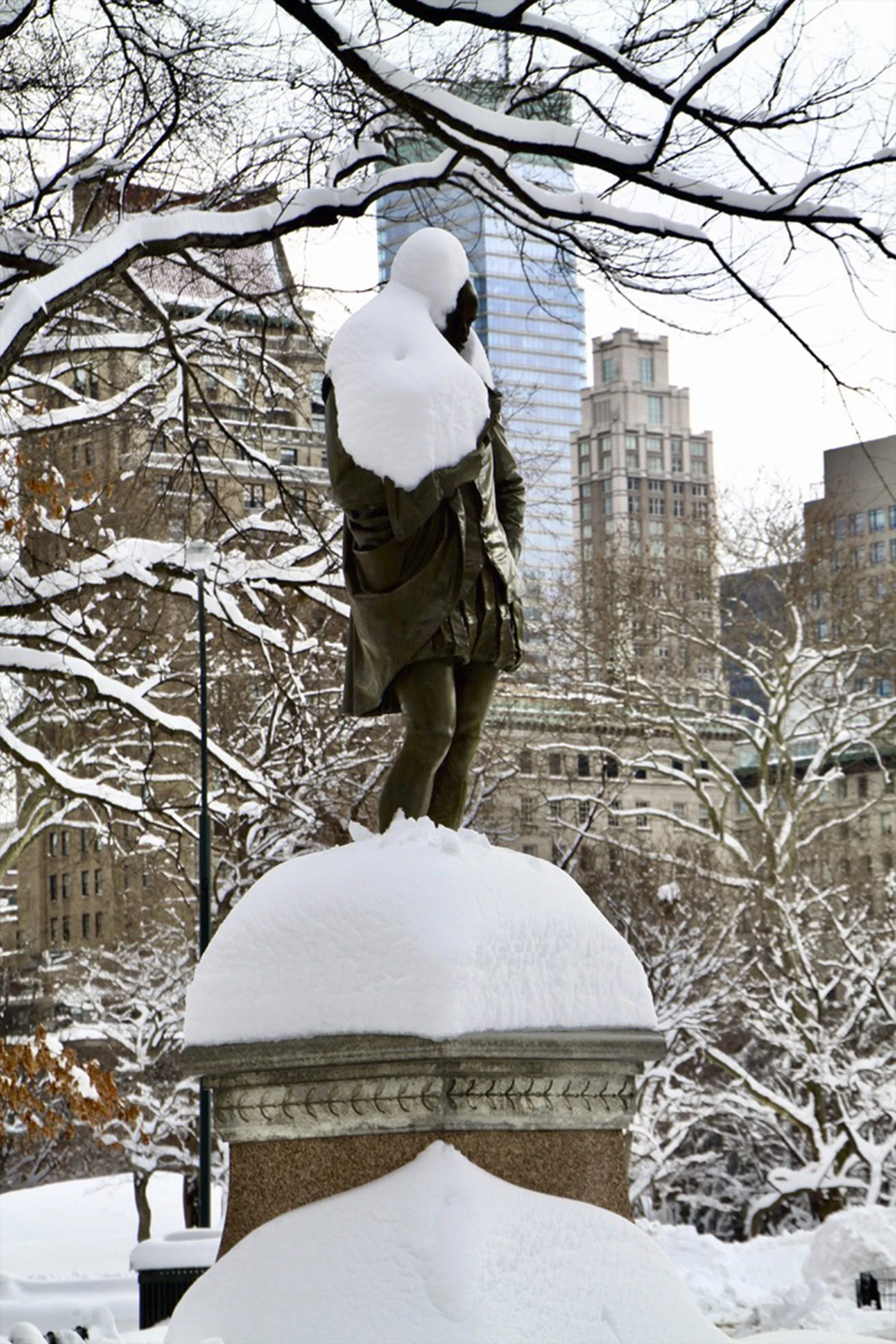  The blizzard make it a little tough to guess who this guy is. 