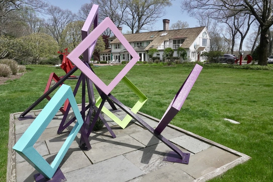 One of a plethora of fabulous metal sculptures by Carole Eisner that abound on the lawn of Dick and Carole’s Weston CT home (2022).