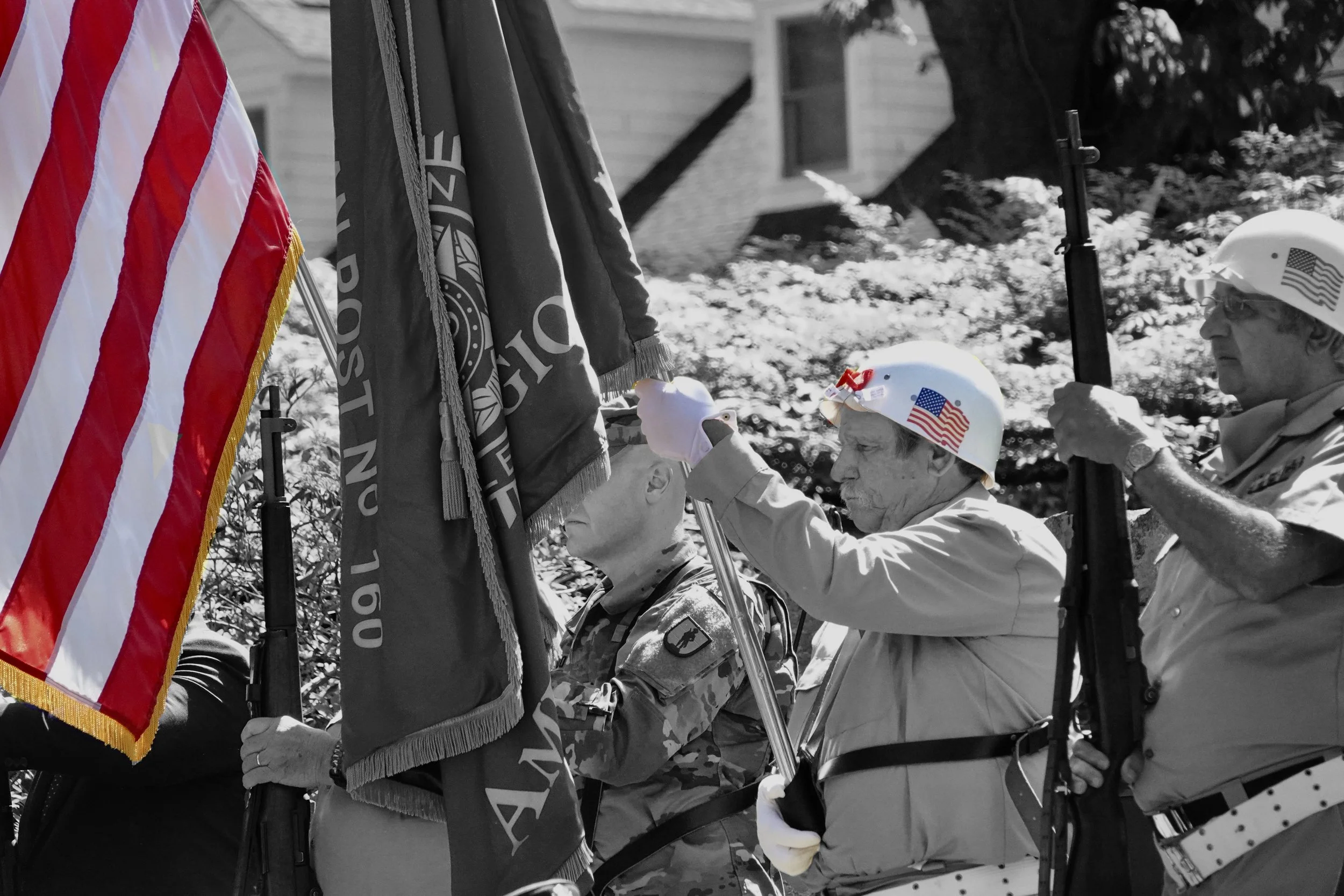  A touch-of-color opportunity for the American flag (plus its likeness on one – but not the other – of the helmets). 