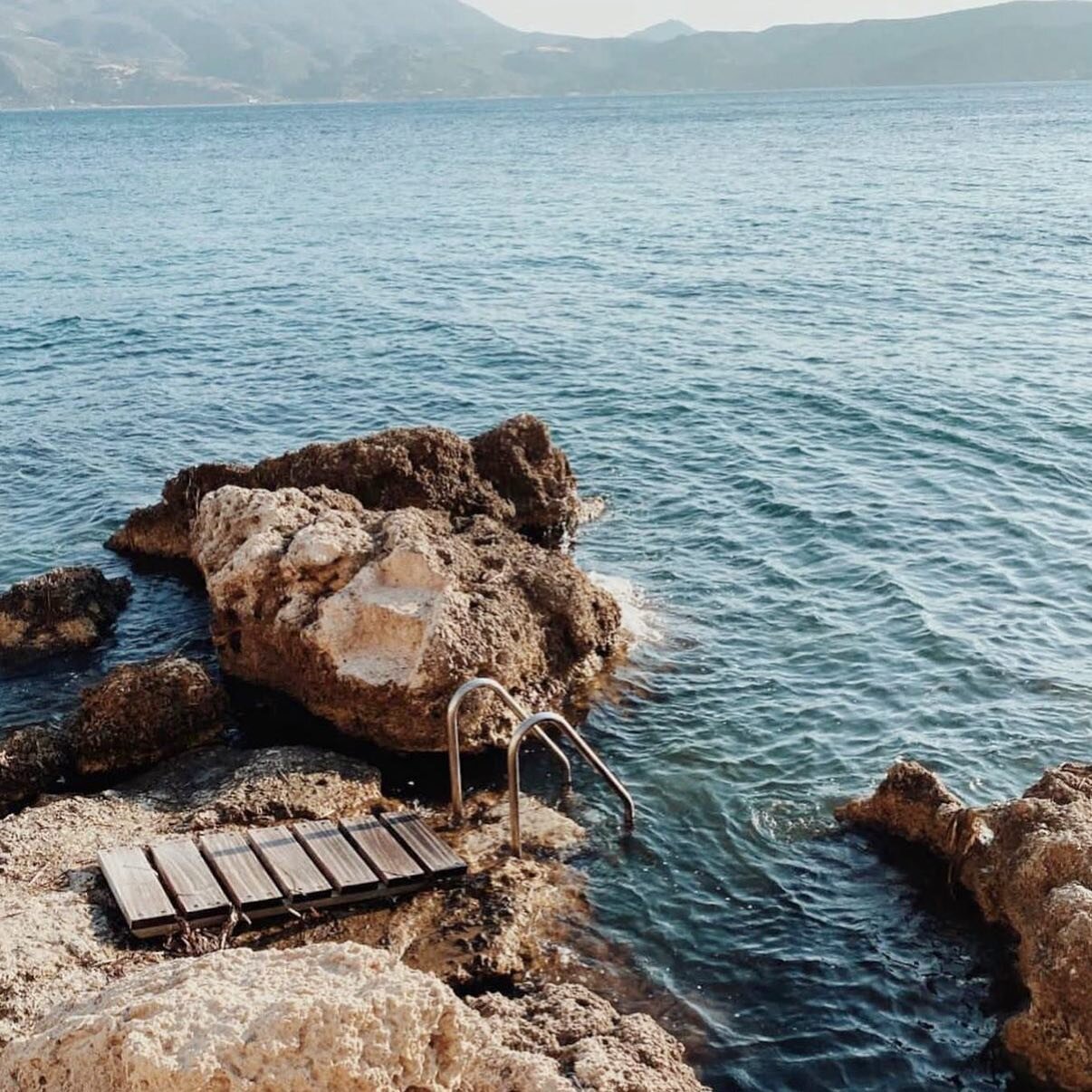 Where I want to Be 🇬🇷 @skinopilodge 

#greeceislands #greeceistheword #greektravel #greekislands #tripdesign #forthecurious #wanderlust #tripplanner #luxurytravel #travelunplugged