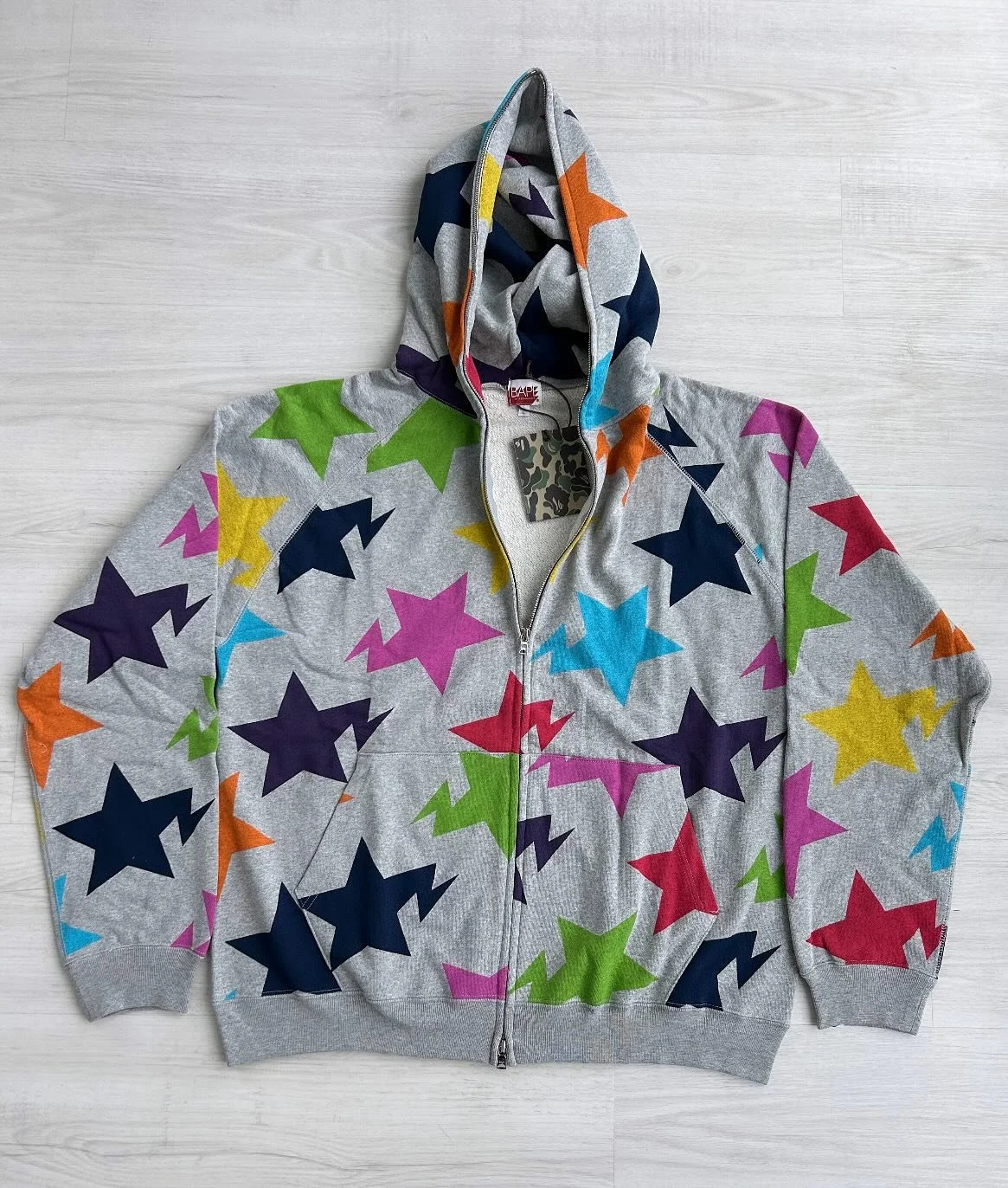 Today we have an original Spring/Summer 2007 A Bathing Ape &ldquo;Multi Camo Sta&rdquo; fullzip hoodie 💫 

This item will be available for purchase via -
COLLECTIVEMILO.COM