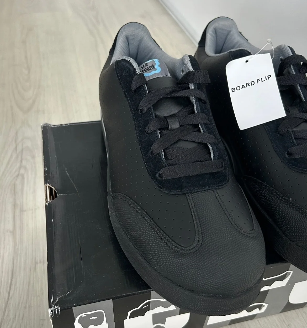 The Original 2006 Reebok x BBC/ICE CREAM Boardflip 1 in Black delivers timeless skate energy with a luxe edge. 

Classic comfort. Iconic design. Swipe to see Pharrell wearing this unmistakable flavor in the last few slides.

Brand new, size 10 &amp; 