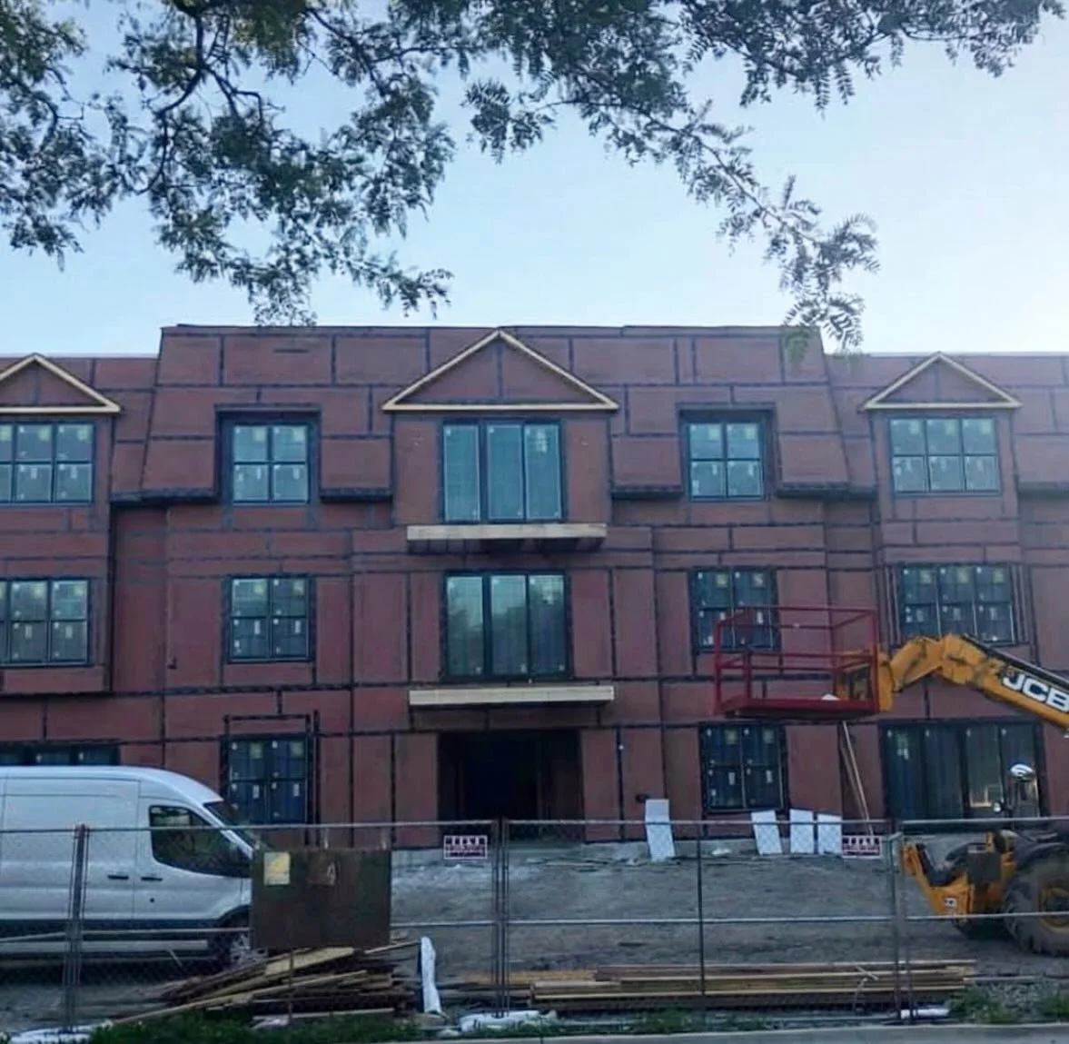 Flashback to this beast of a build!

#Quality
#designbuild
#Construction
#Decks
#Chicago 
#Carpentry
#Detail
#Craftsmanship
#NotYourTypicalGC
#MasterCarpenters 
#MasterCarpenter
#residential #commercial #CCS 
#GC #Chicago  #CoenConstruction #CCSchi #