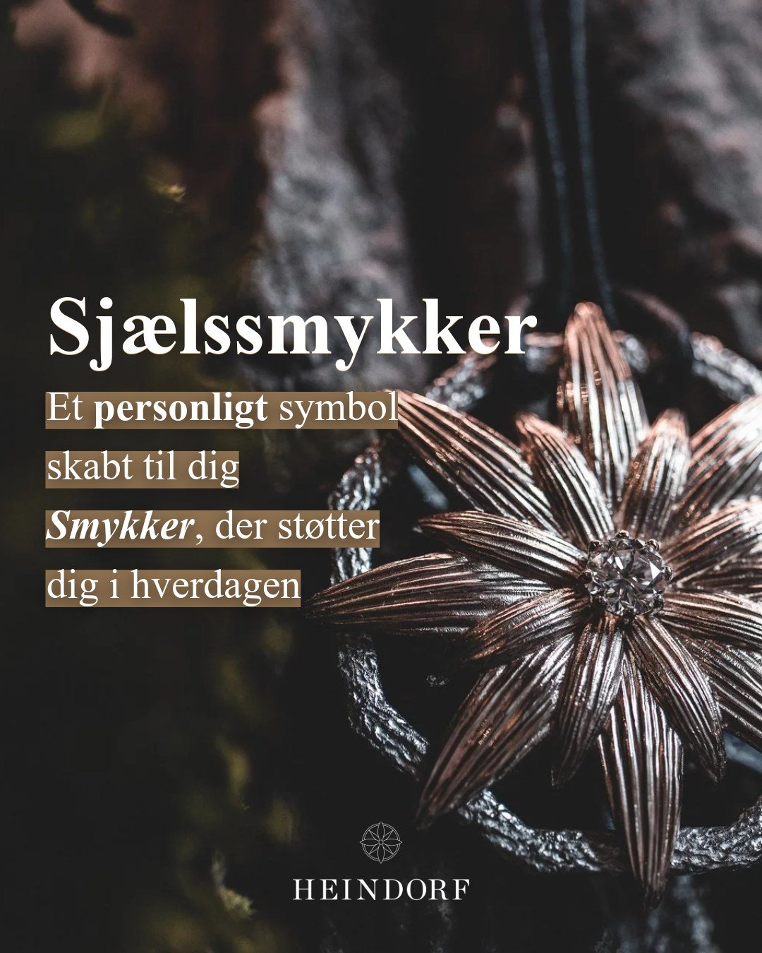 ✨ 𝐉𝐞𝐠 𝐡𝐚𝐫 𝐚𝐫𝐛𝐞𝐣𝐝𝐞𝐭 𝐦𝐞𝐝 𝐬𝐩𝐢𝐫𝐢𝐭𝐮𝐚𝐥𝐢𝐭𝐞𝐭 𝐢 𝐦𝐚𝐧𝐠𝐞 𝐚̊𝐫.
N&aring;r jeg arbejder med sj&aelig;lsbilleder, tuner jeg ind som seer og lader det, der er til stede i dig, tage form. Det, der viser sig, overs&aelig;ttes til e