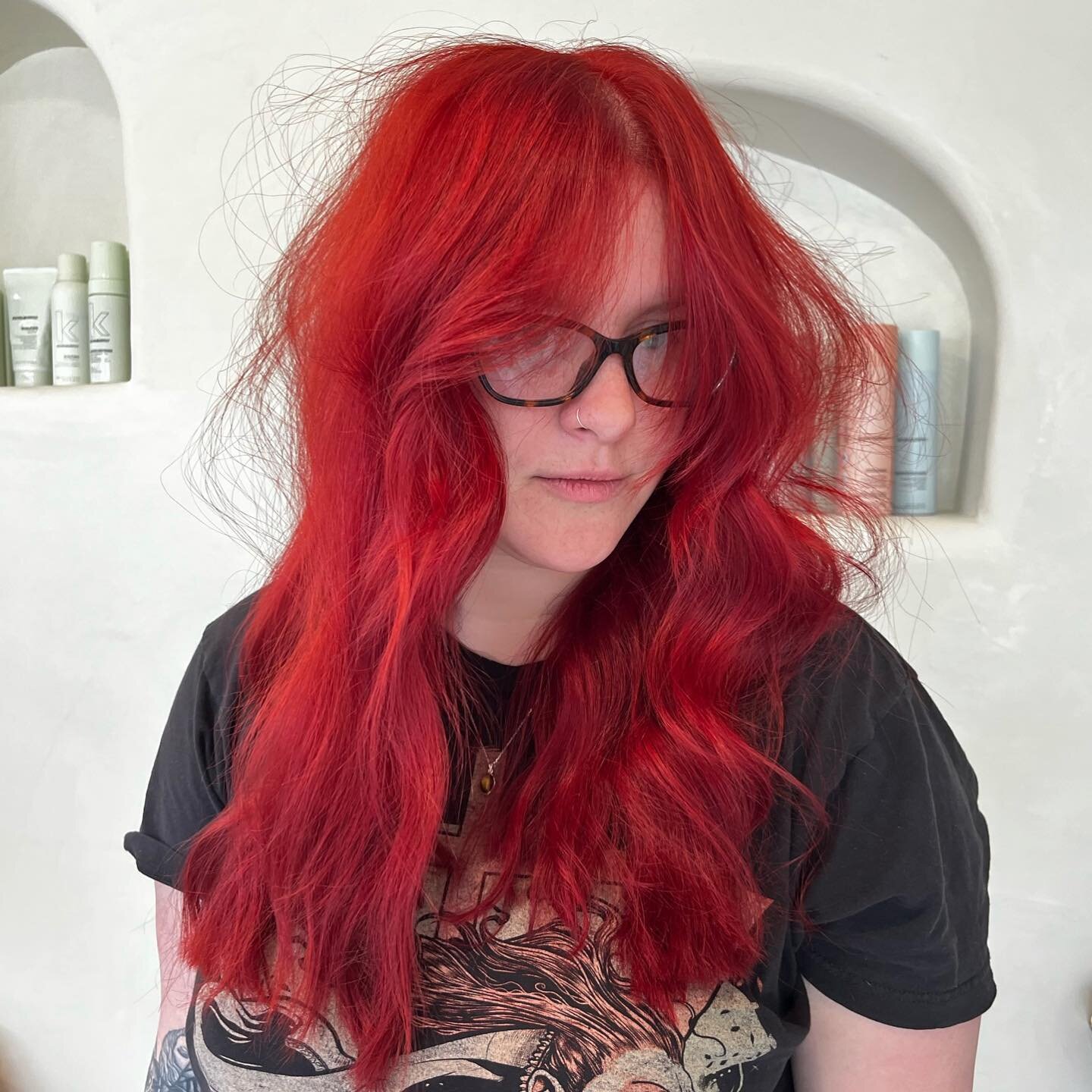 There&rsquo;s just something about the color red ❤️&zwj;🔥
.
cut x color combo by stylist @manisvanity 🫶🏽
.
#abqsalon#albuquerquehair#albuquerquehairstylist#newmexicohairstylist#redhair#albuquerquesalon