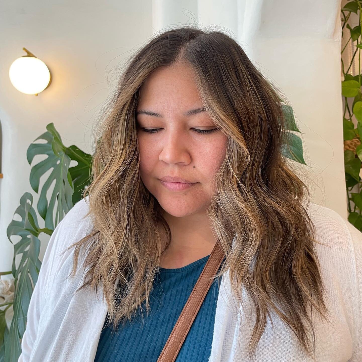 Enhance your brunette with balayage highlights 🤎

Hair by stylist @sofiaa.nolasco 🫶🏽

Check out our online booking using our bio link to book a balayage appointment or you can call or text the salon phone 📱 click the contact button on our page ✨
