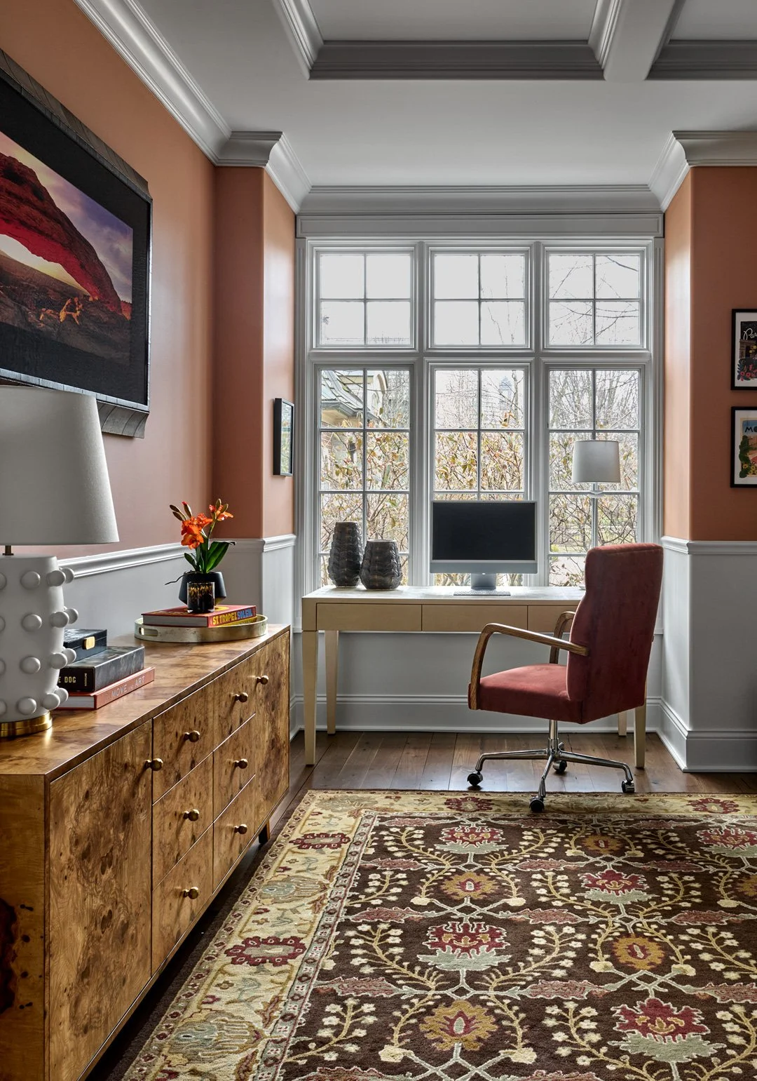 Sitting room with fireplace