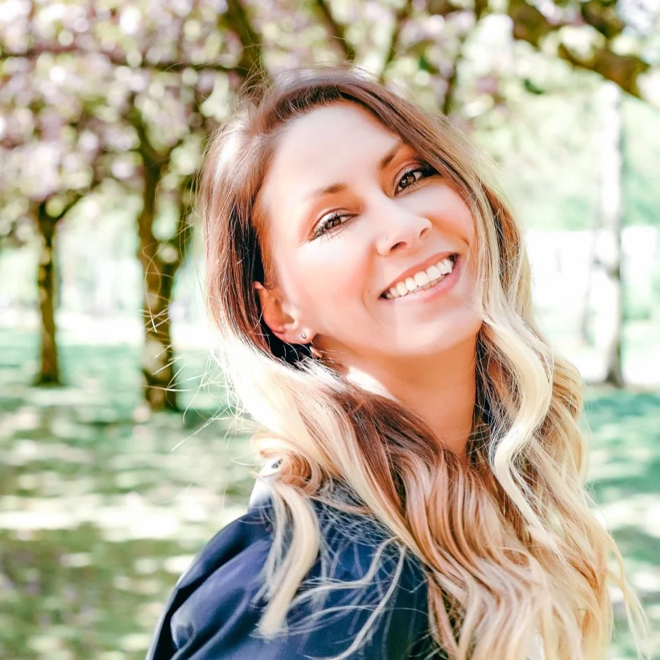 headshot of allison baxley creator or renovating life