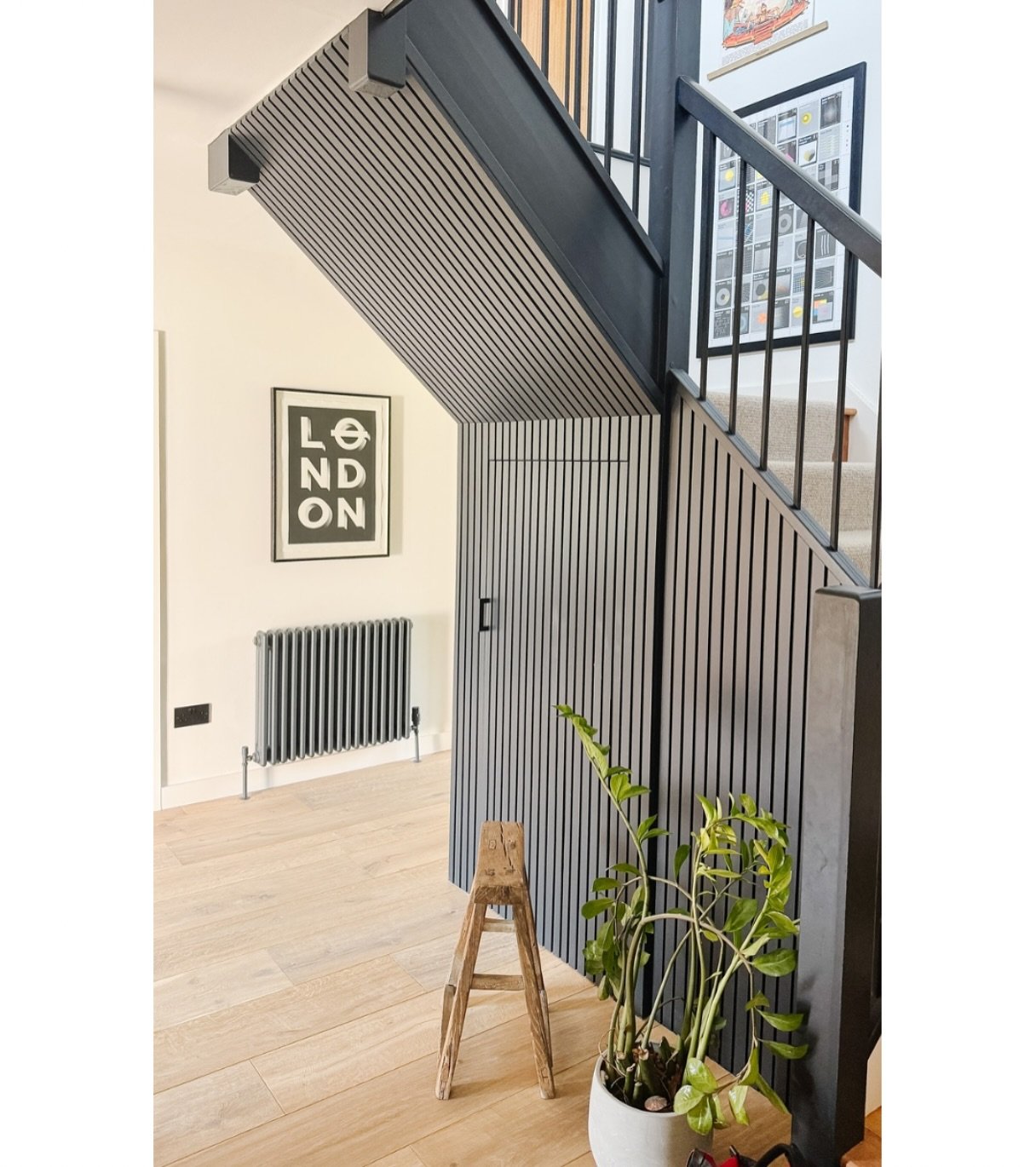 Just a little sneak peek of a project we photographed this week. These stairs and the gallery wall behind it were a true labour of love from the architect @morizzoandco , myself and the client, but the final result is 👌🏼👌🏼👌🏼
