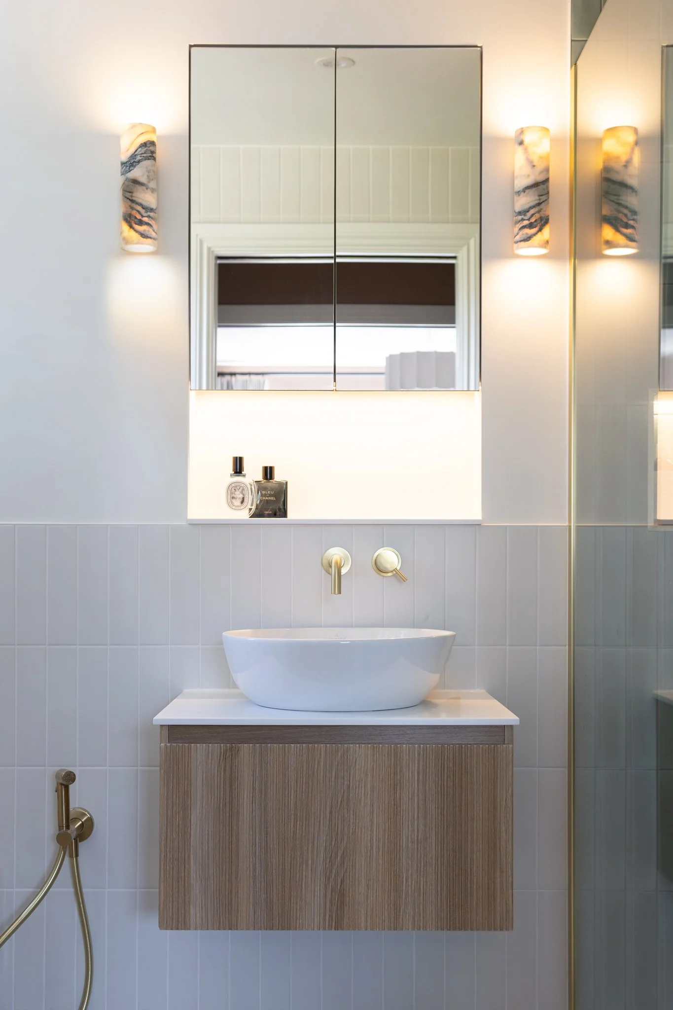 chantry_ensuite1_2.jpg