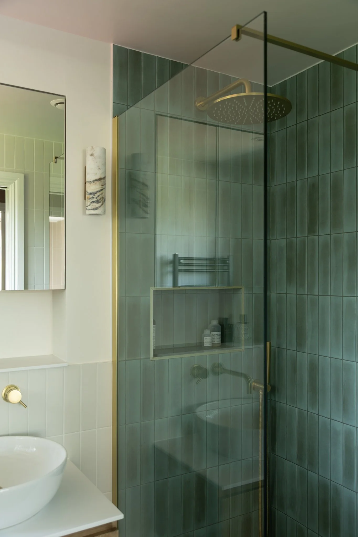 chantry_ensuite1_3.jpg