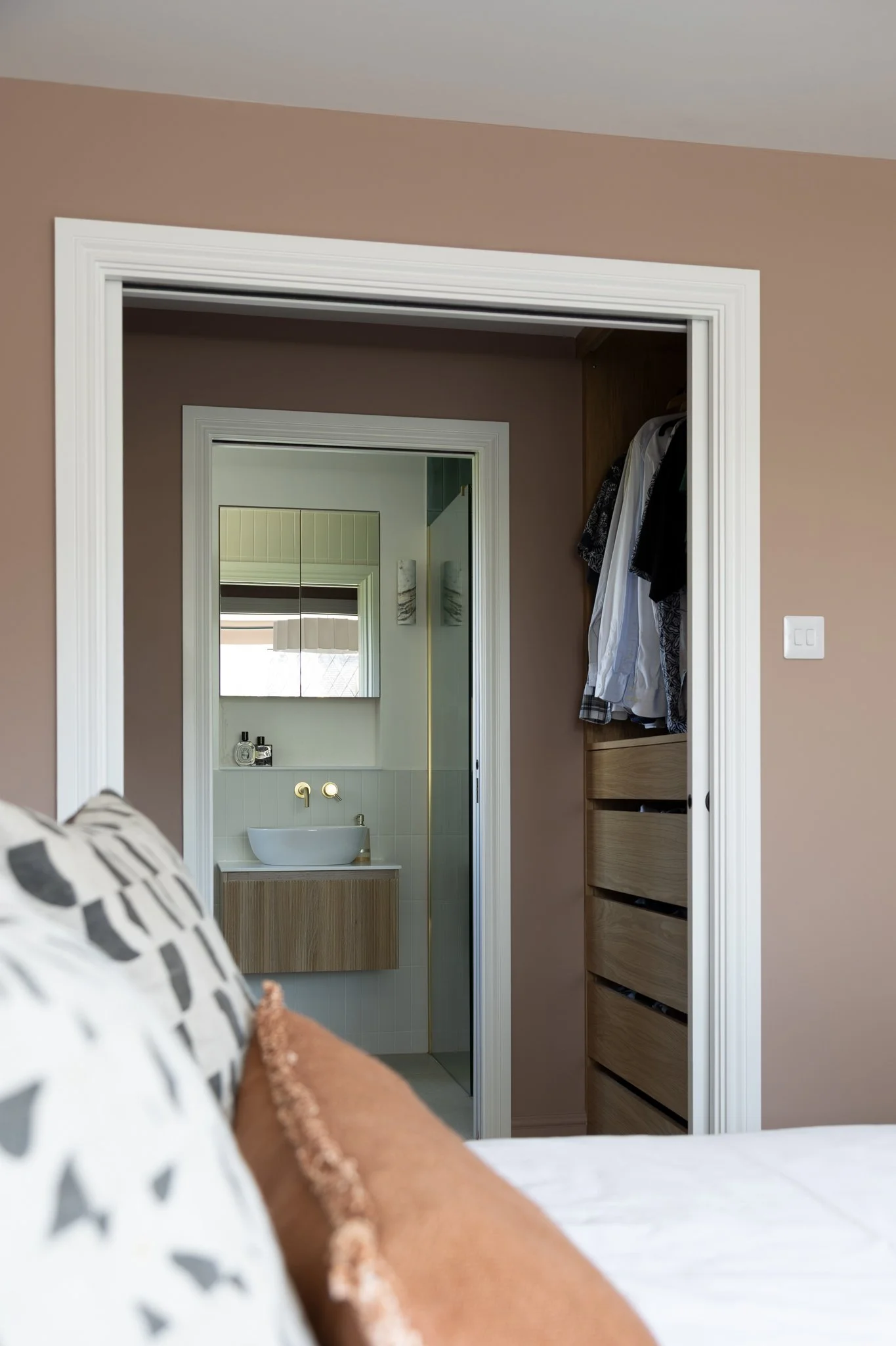 chantry_ensuite1_6.jpg