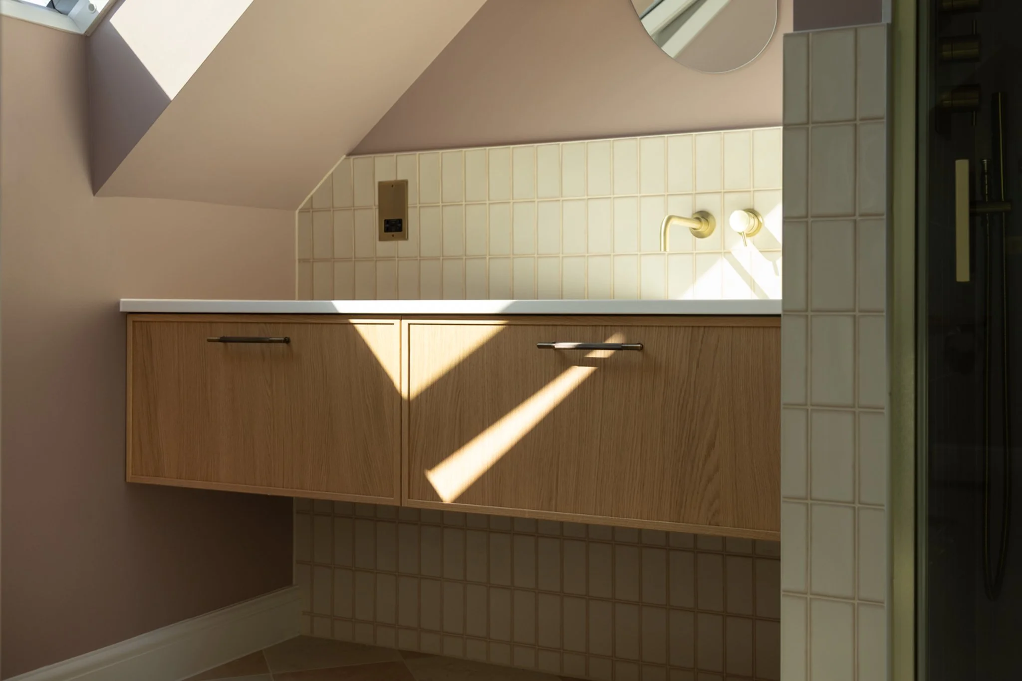 chantry_ensuite2_1.jpg