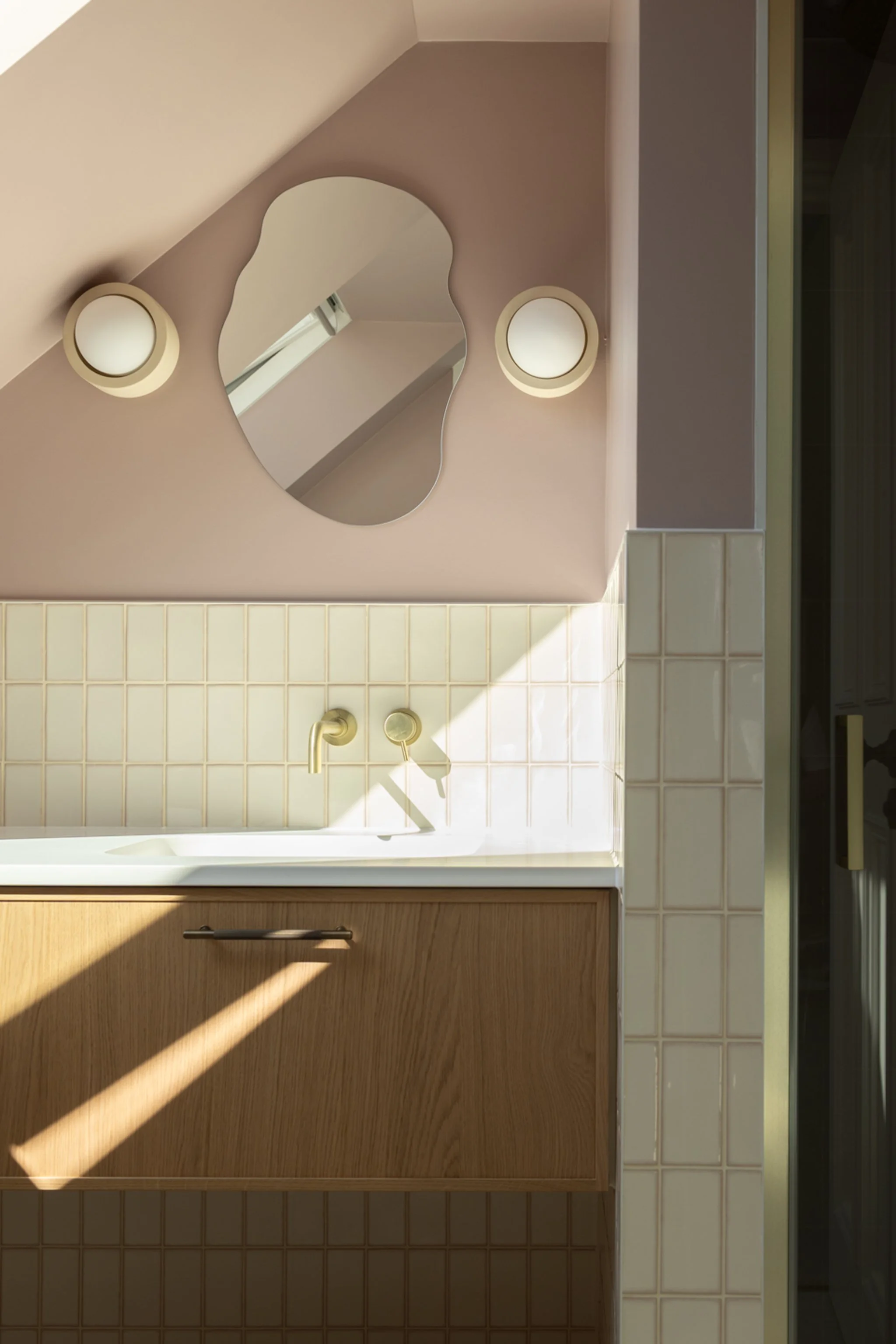 chantry_ensuite2_3.jpg