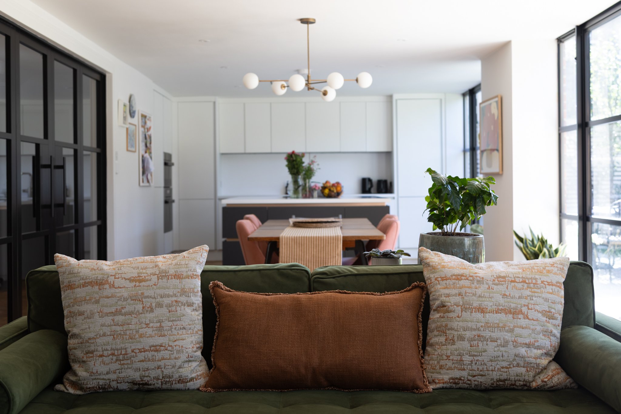 chantry_livingroom_3.jpg