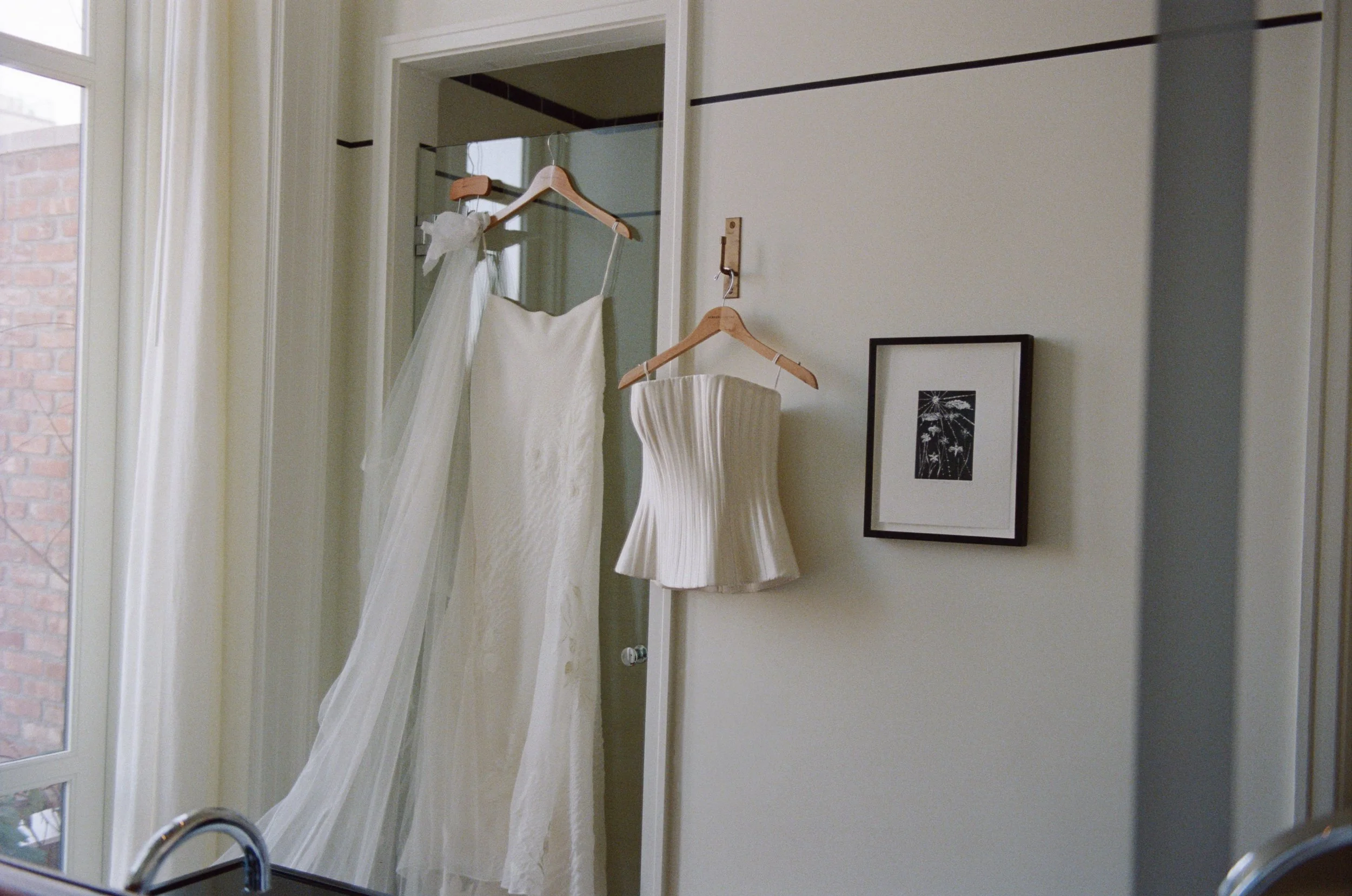 Margot+Jack_GettingReady-7.jpg