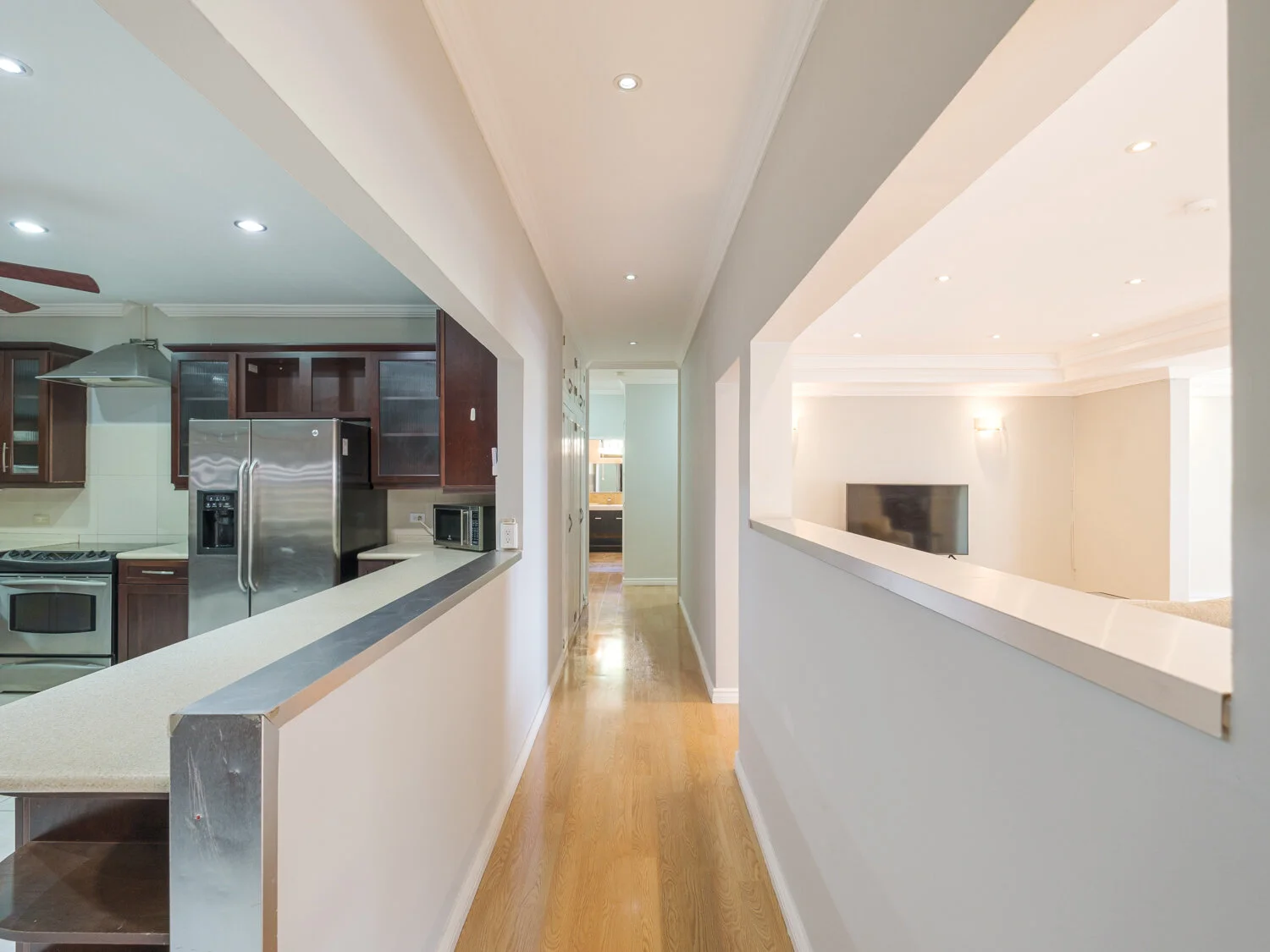 8-hallway.jpg