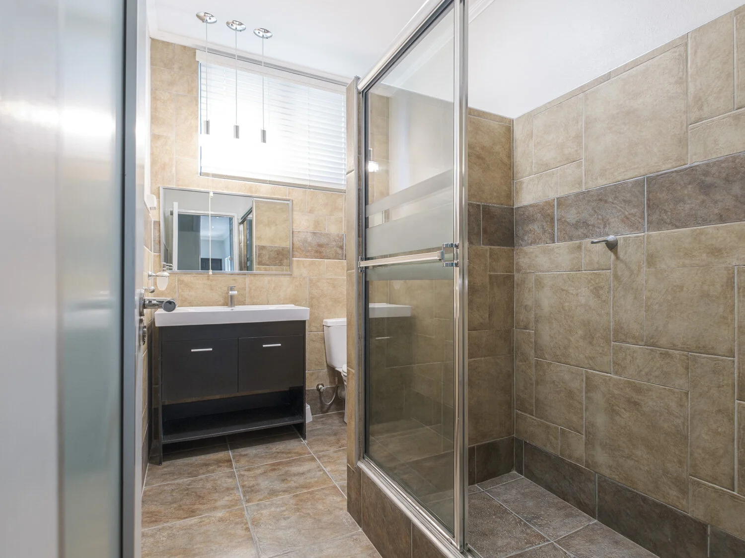 22-bath.jpg