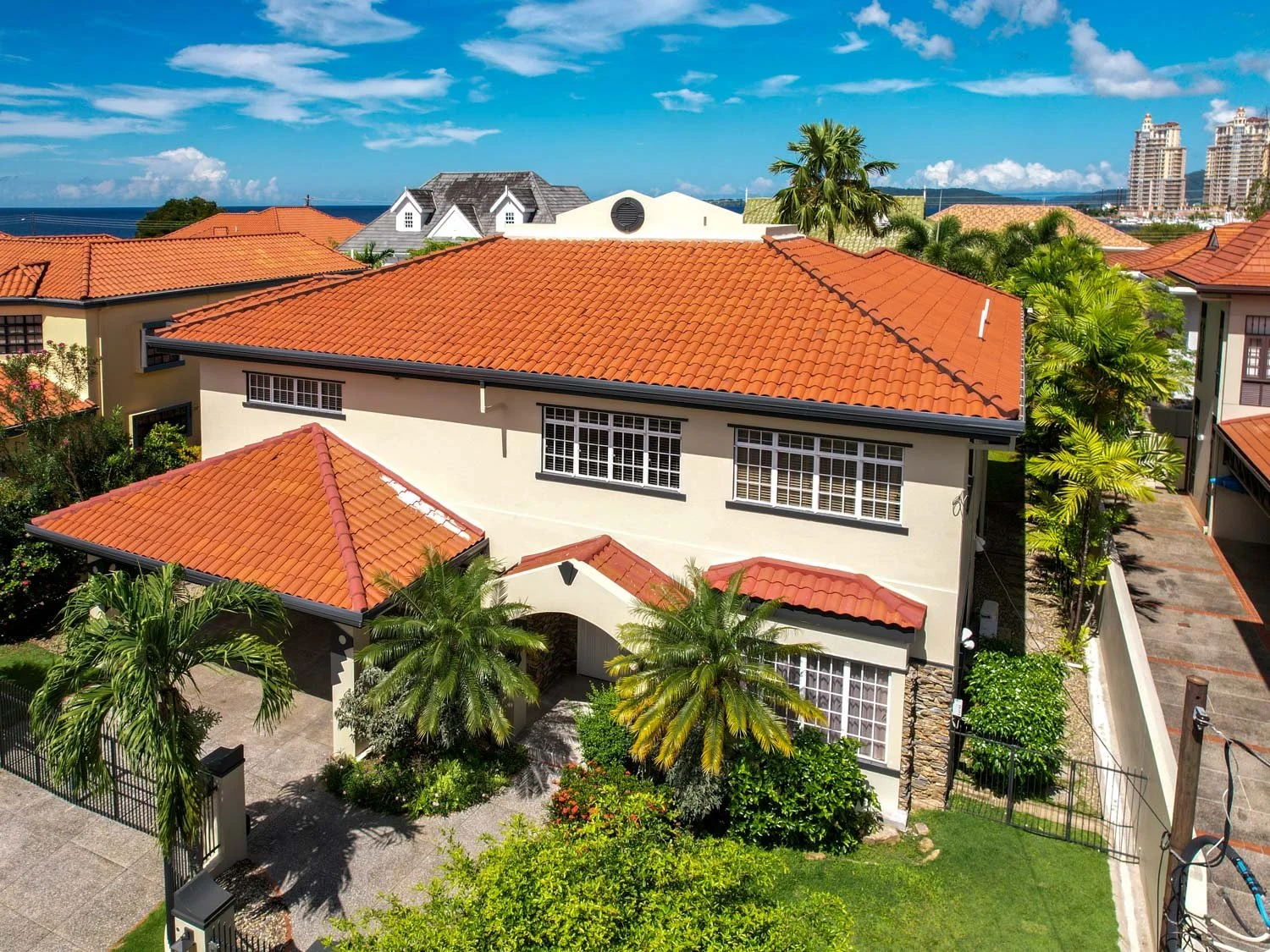30 Regents Dr E, Regents Park House for Rent in Trinidad Yung Real