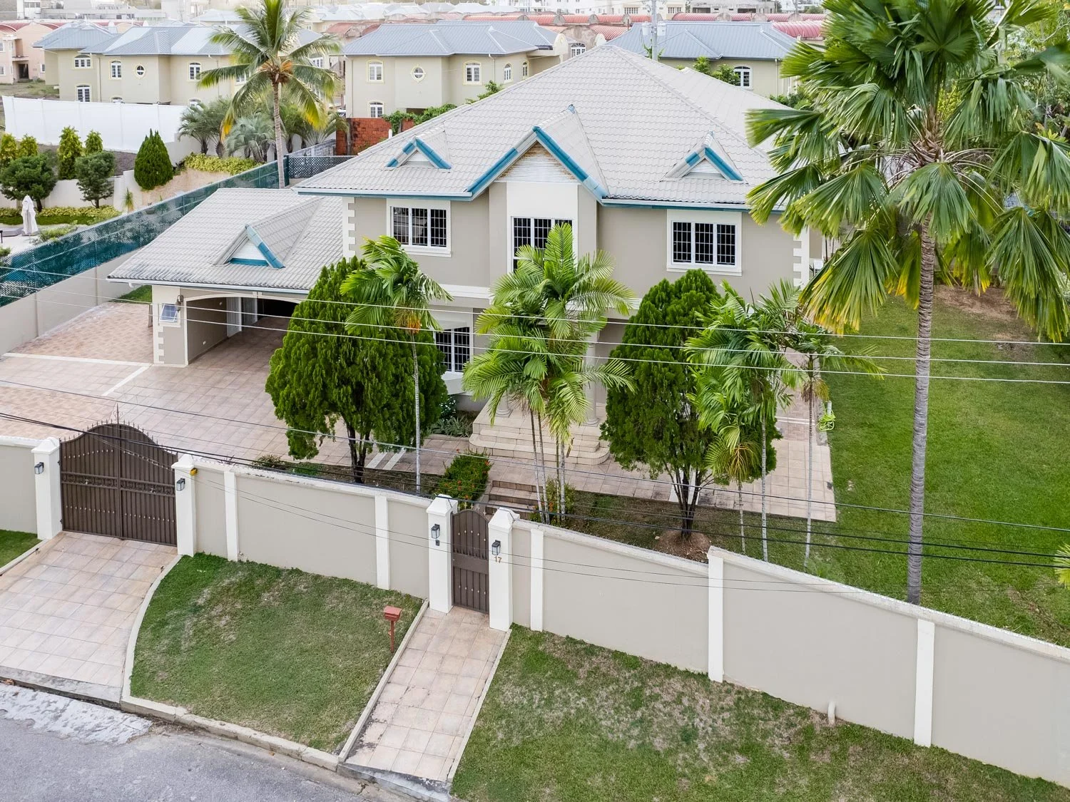 17 Trinidad Crescent, Federation Park