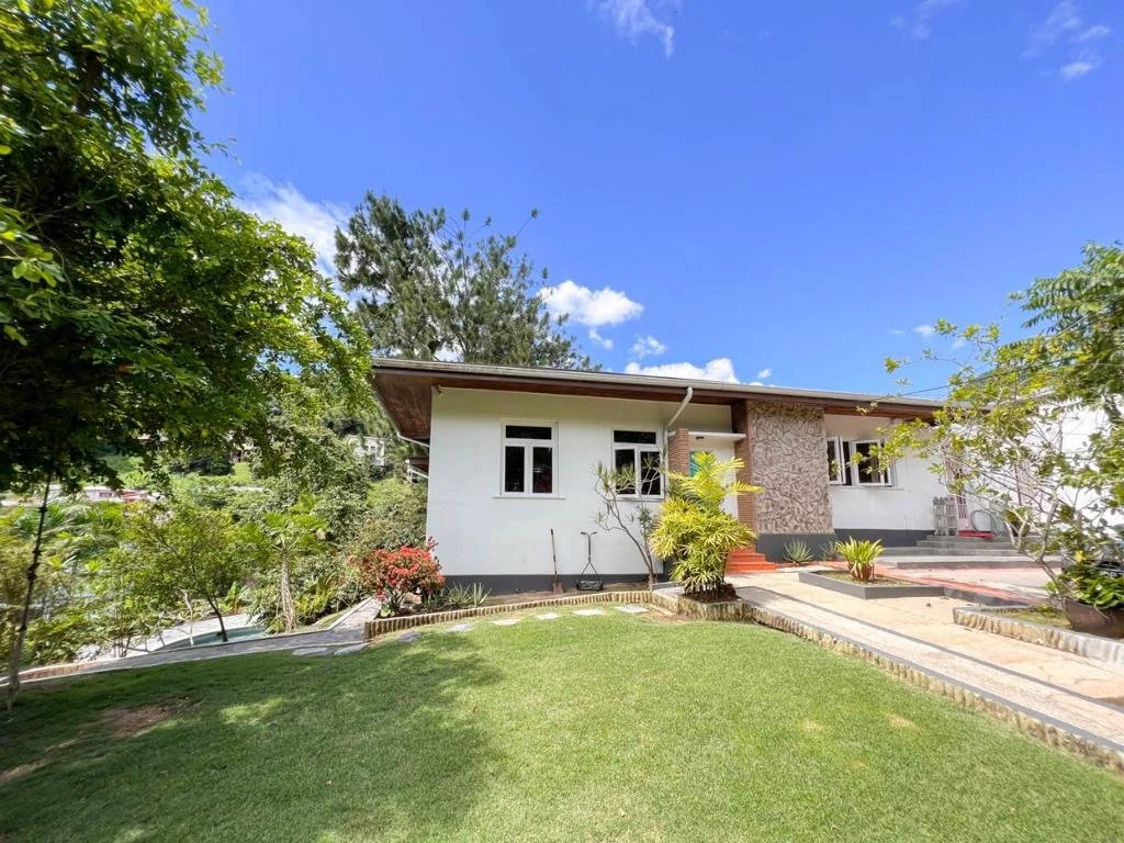 7 Knightsbridge, Cascade