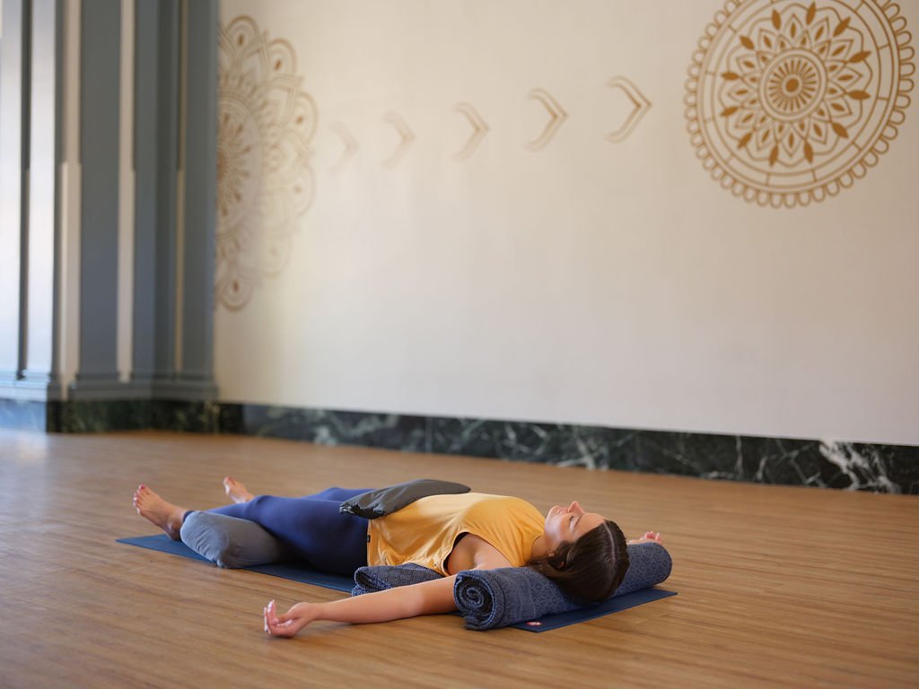 Mellow Flow & Yoga Nidra