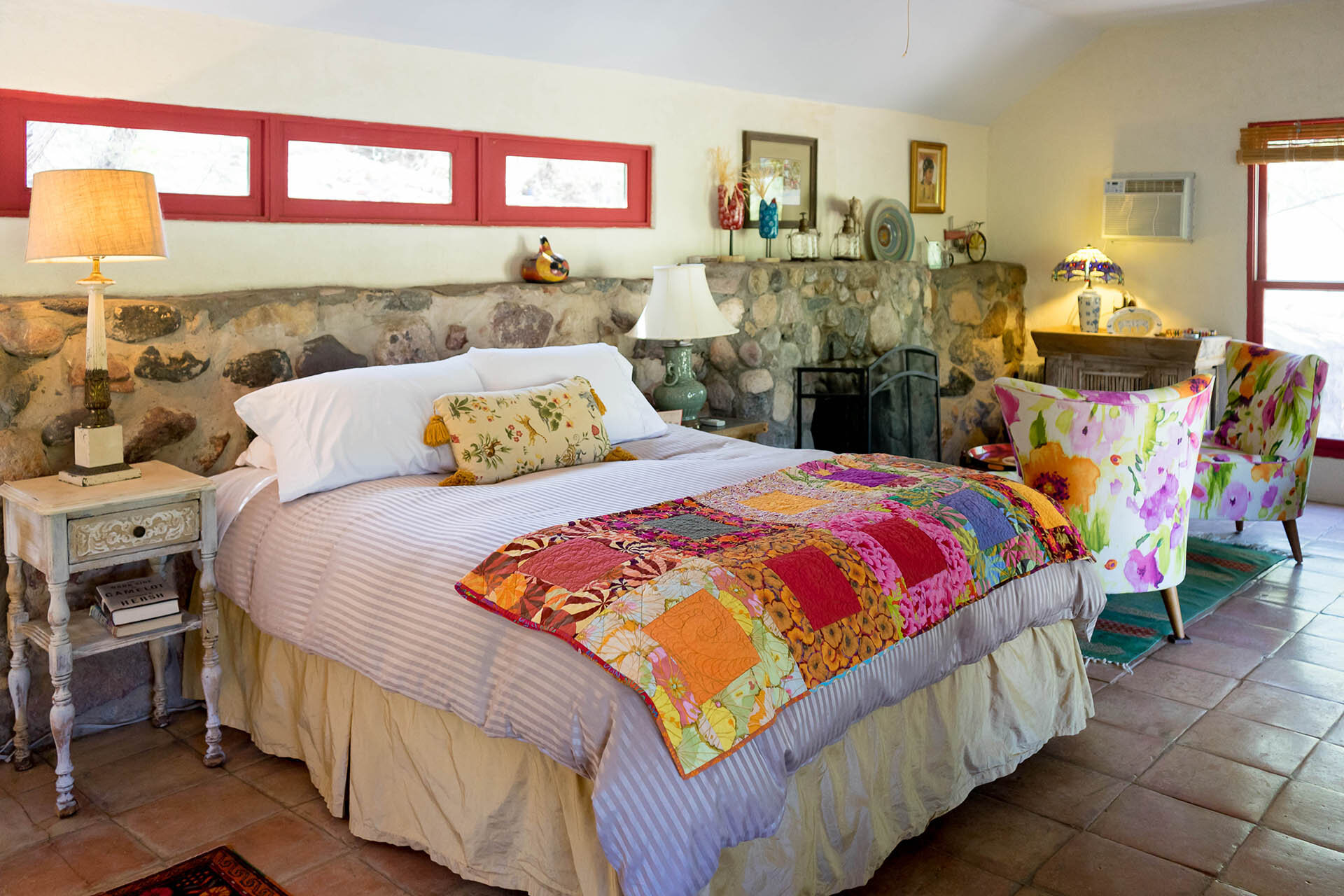 Orchard Casita Bed and Living Area