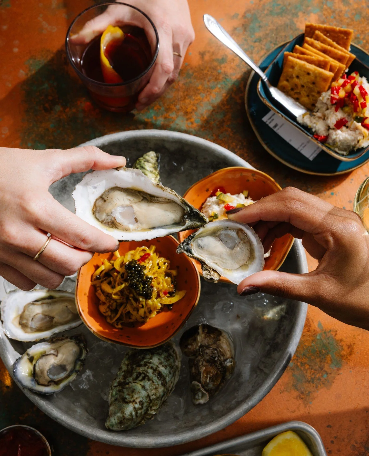 A toast to your good health 🦪 There&rsquo;s no happier happy hour than our daily $1.50 Oyster Happy Hour 🍻 ⁠
⁠
#oysters #🦪#roastedoysters #rawbar #ncseafood #raleigheats #oystersonthehalfshell #oystershucking #oystersandchampagne #oystersofinstagr
