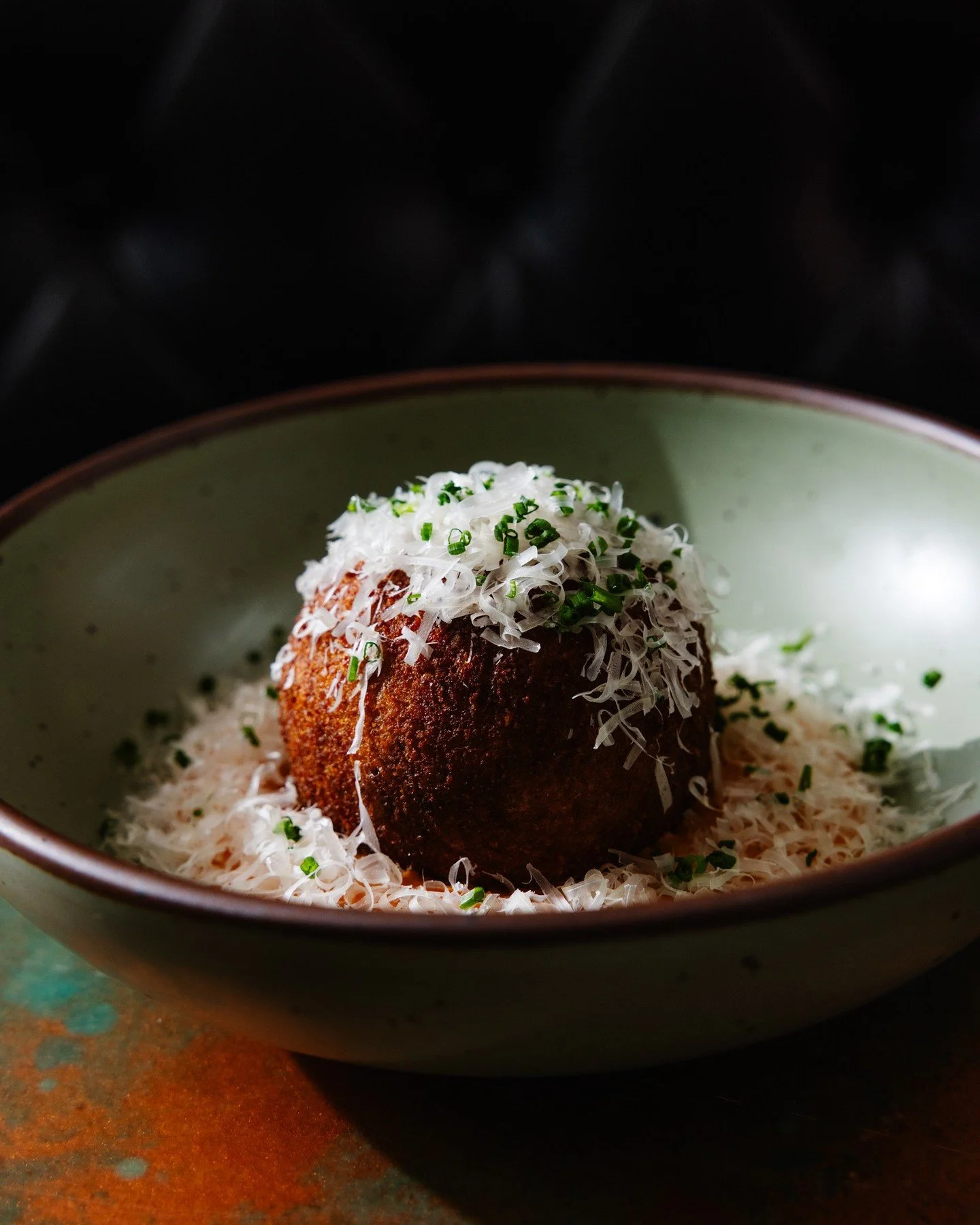 We&rsquo;re having a ball this weekend 🪩 A ball of crispy pork, that is 🐖 Our boudin arancini is calling, make a reservation using the link in our bio!
⁠
#arancini #pimientocheese #hushpuppies #rawbar #dtr #raleigheats #foodie #raleighrawbar #ralei