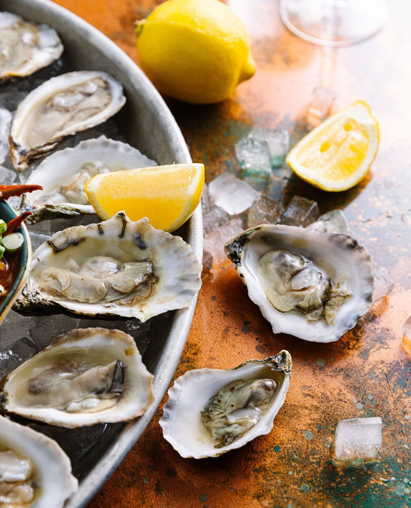 Pucker up! Pro tip: it&rsquo;s not too early to think about Valentine&rsquo;s Day 💝🦪 Use the link in our bio to peruse reservations!⁠
⁠
⁠
#oysters #🦪#roastedoysters #rawbar #ncseafood #raleigheats #oystersonthehalfshell #oystershucking #oystersand