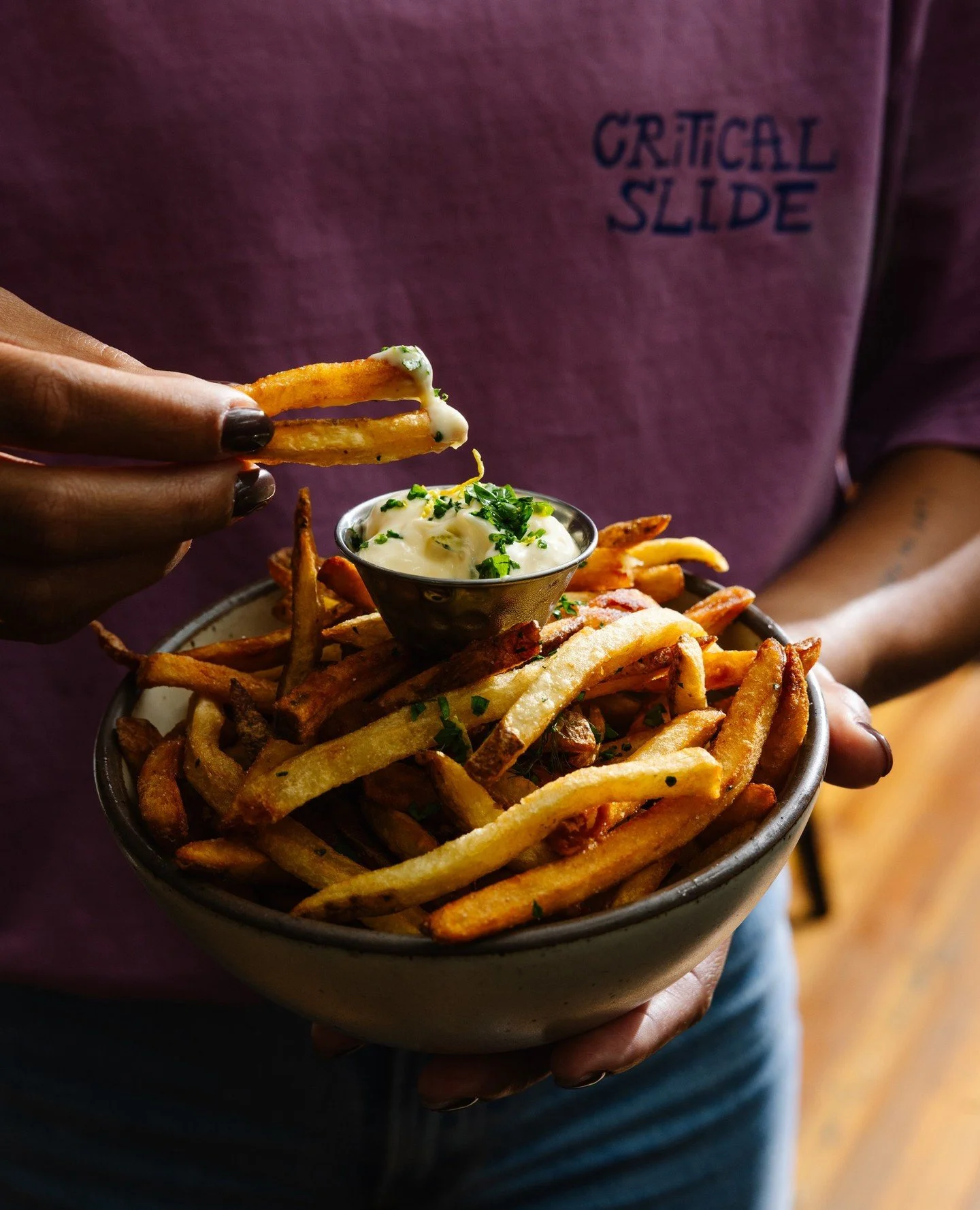 Example of acceptable double dipping 🍟 Get down here and get your paws on these pomme frites!⁠
⁠
⁠
#pommefrites #frites #fries #aioli #doubledipper #doubledip #oysterbar #rawbar #dtr #raleigheats #foodie #raleighrawbar #raleighrestaurant #foodstagra