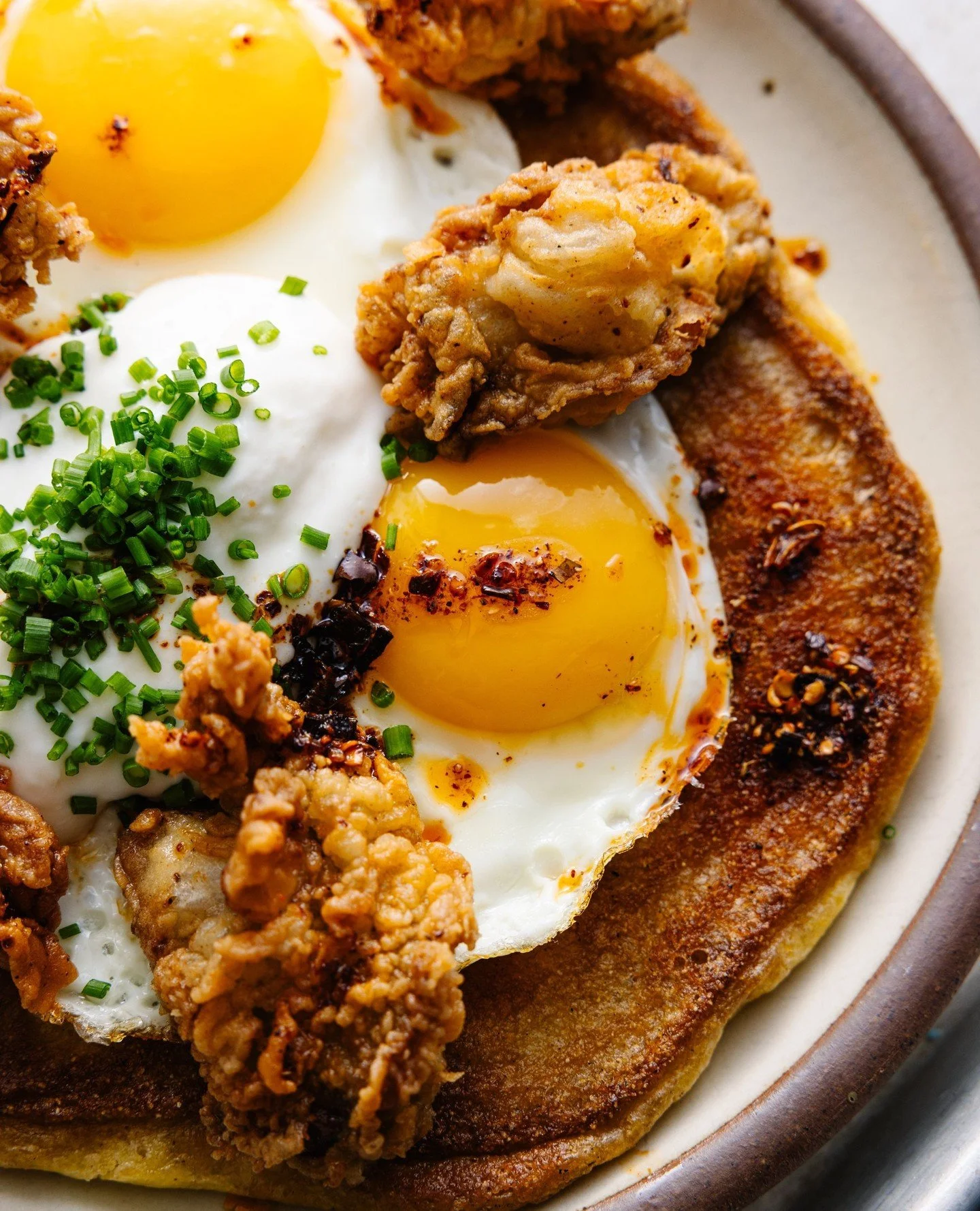 We&rsquo;re eggstatic about brunch! 🍳 Get your hotcakes down here for some good eats! Use the link in bio to reserve a table. ⁠
⁠
⁠
#brunch #downtownraleigh #raleigheats #raleighbrunch #raleighfoodpics #raleighfoodie #cocktails #oysters #rawbar #goo