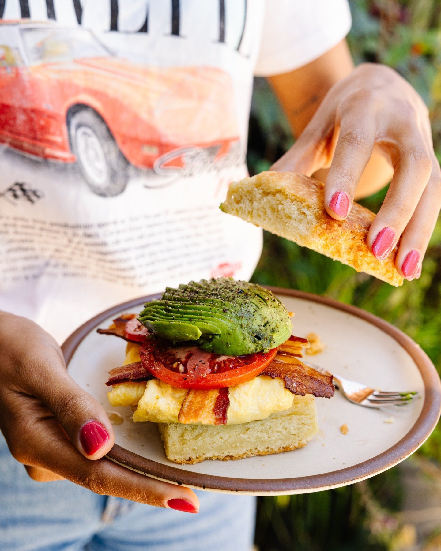 Lifting the lid on the best #brunch in town! Join us for biscuits, bubbles and bivalves? 🍳🍾🦪 Book a resi using the link in bio!

#brunch #downtownraleigh #raleigheats #raleighbrunch #raleighfoodpics #raleighfoodie #cocktails #oysters #rawbar #good