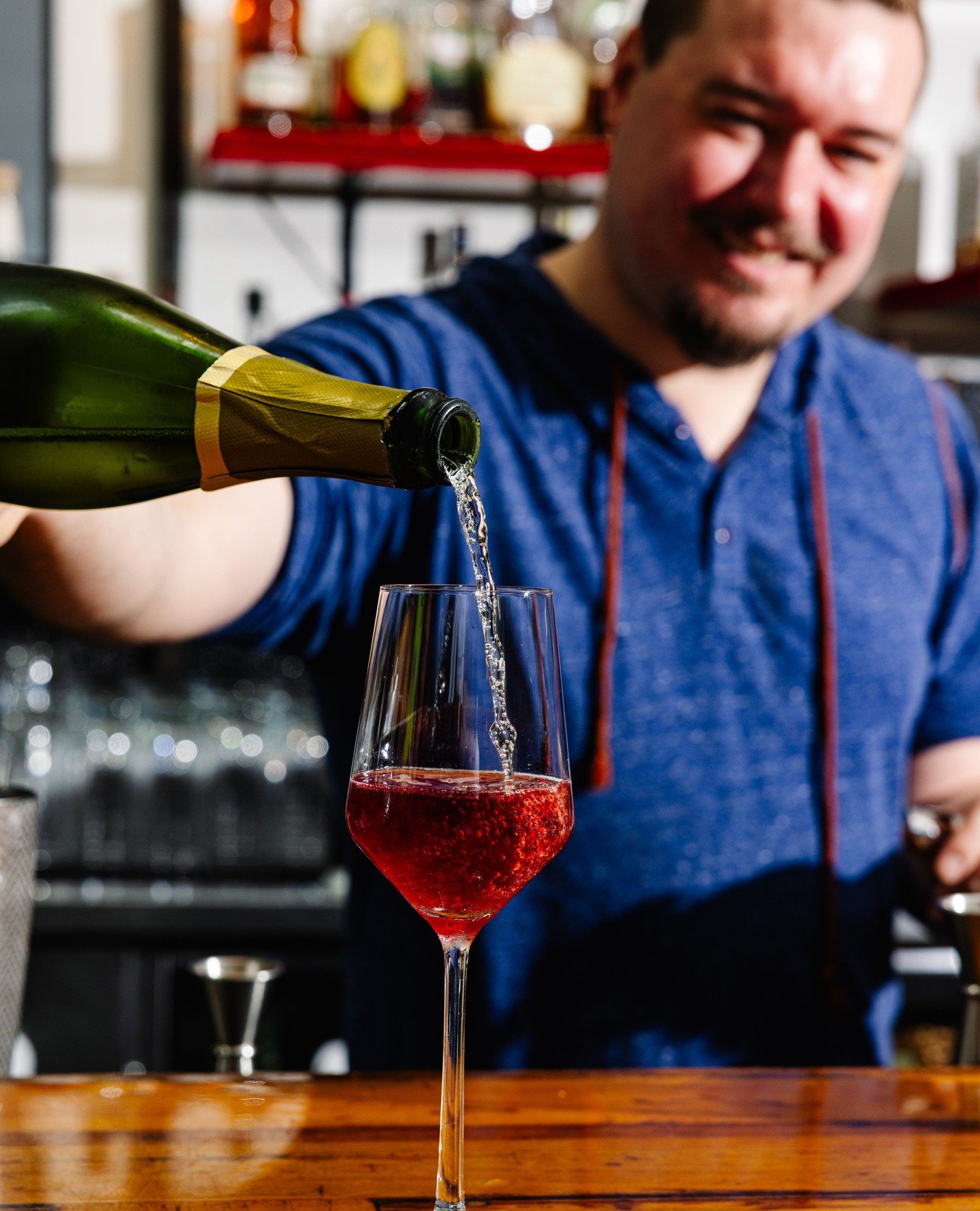 Need to pour your heart after a whole month of love? Our barkeeps have you covered! 🍷 ⁠
⁠
⁠
#stroch #wine #cocktails #raleigheats #downtownraleigh #raleighcocktails #winestagram #raleighrestaurants #winelist #cheers #finewine #craftcocktails #rawbar