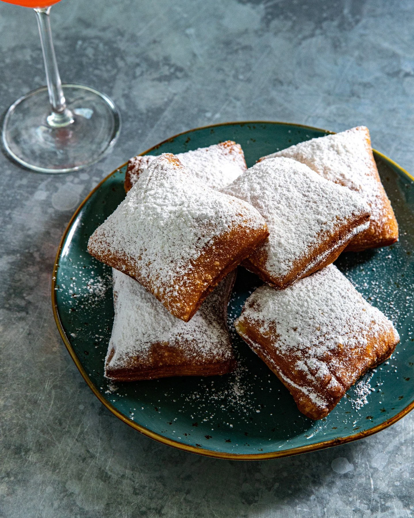 We&rsquo;re absolutely gonna sugarcoat this: we&rsquo;re not mad at you but you need to make brunch reservations 🍳 ⁠
⁠
#beignets #brunch #raleighbrunch #brunchfood #downtownraleigh