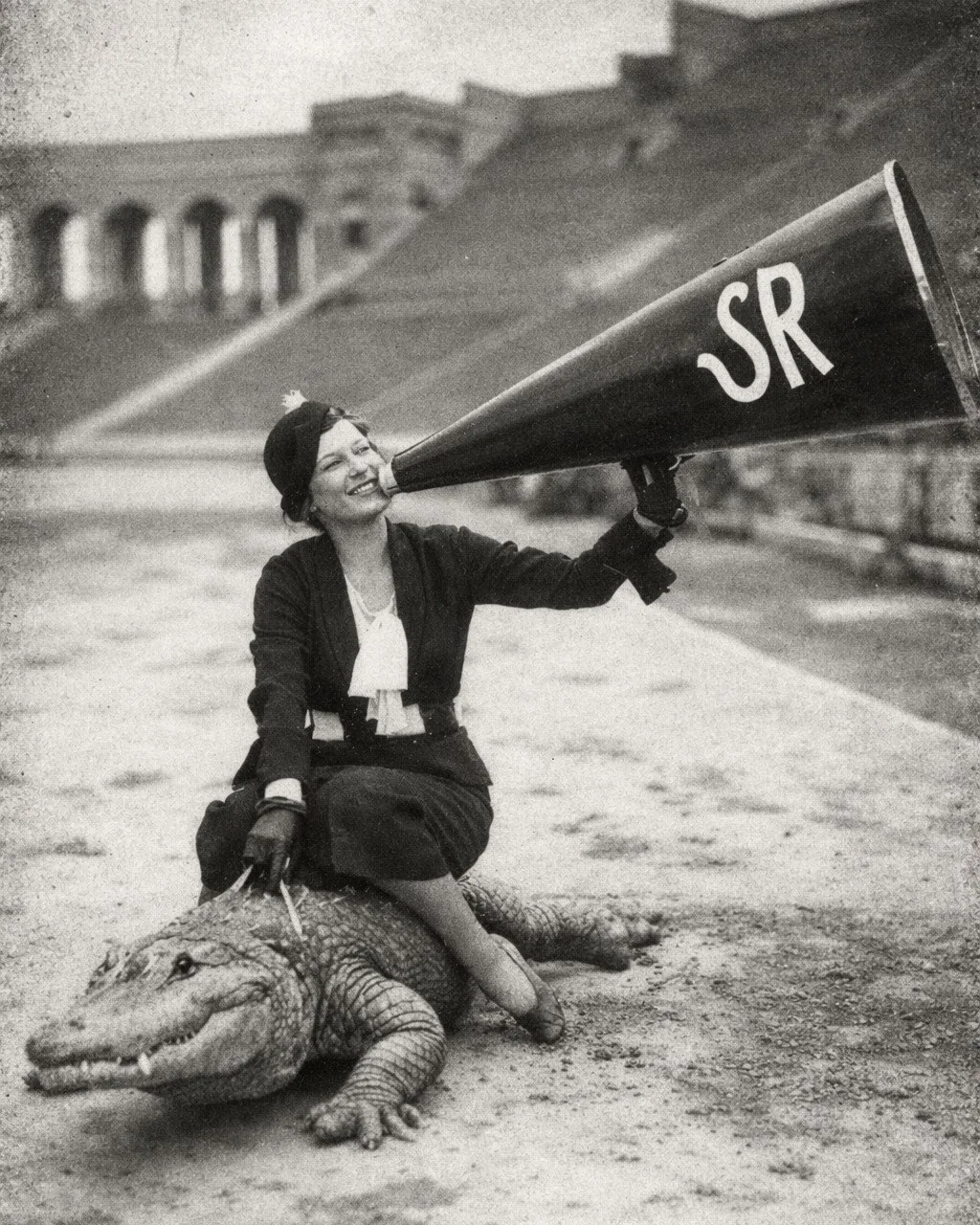 Holler at us, it&rsquo;s almost the weekend! Let&rsquo;s ride! 🐊 🍸 🎊 Use the link in bio to make a resi!

#stroch #raleighfood #raleigheats #neworleans #cajuninspired #downtownraleigh #oysterbar #seafood #raleighseafood #rawbar #goodvibes #raleigh