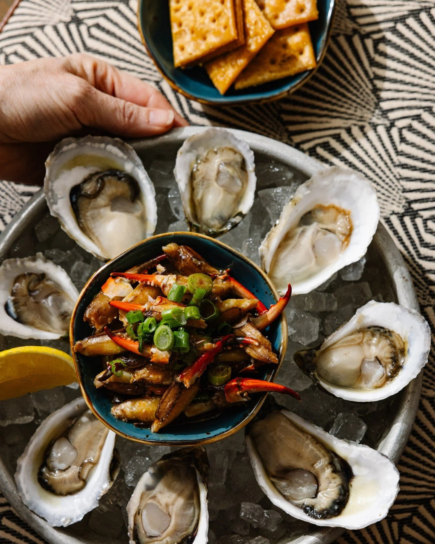 Welcome to all you &ldquo;for the table&rdquo; orderers! Our raw bar has all the best nibbles for sharing 🦪 🦀 🍤 

#oysters #🦪#roastedoysters #rawbar #ncseafood #raleigheats #oystershucking #oystersofinstagram #seafood #oysterlovers