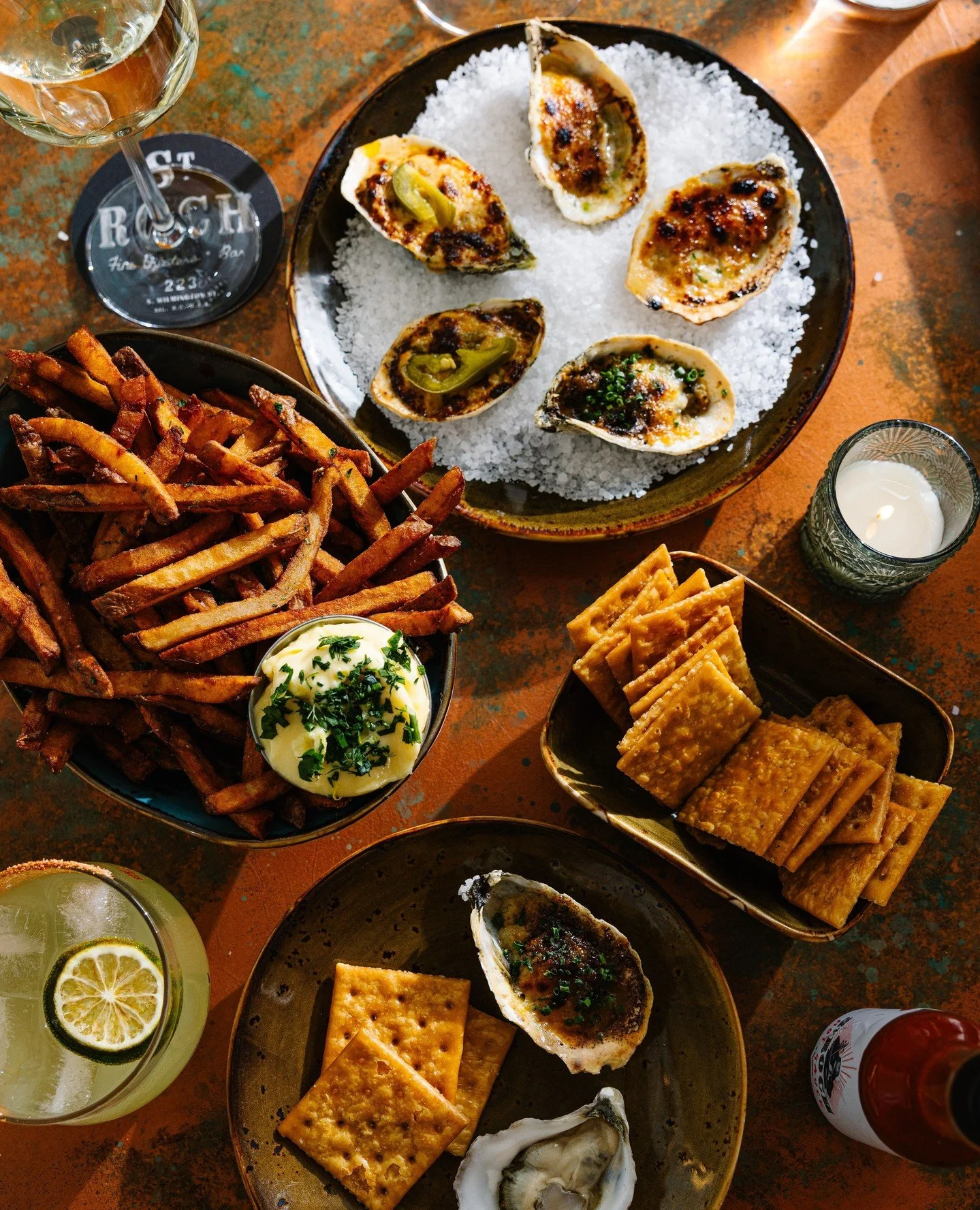 Ok which carb are you splurging on: frites or fried saltines? Drop your pick in the comments! And don&rsquo;t forget, $1.50 oyster happy hour happens daily 🦪 ⁠
⁠
⁠
#oysters #🦪#roastedoysters #rawbar #ncseafood #raleigheats #oystersonthehalfshell #o
