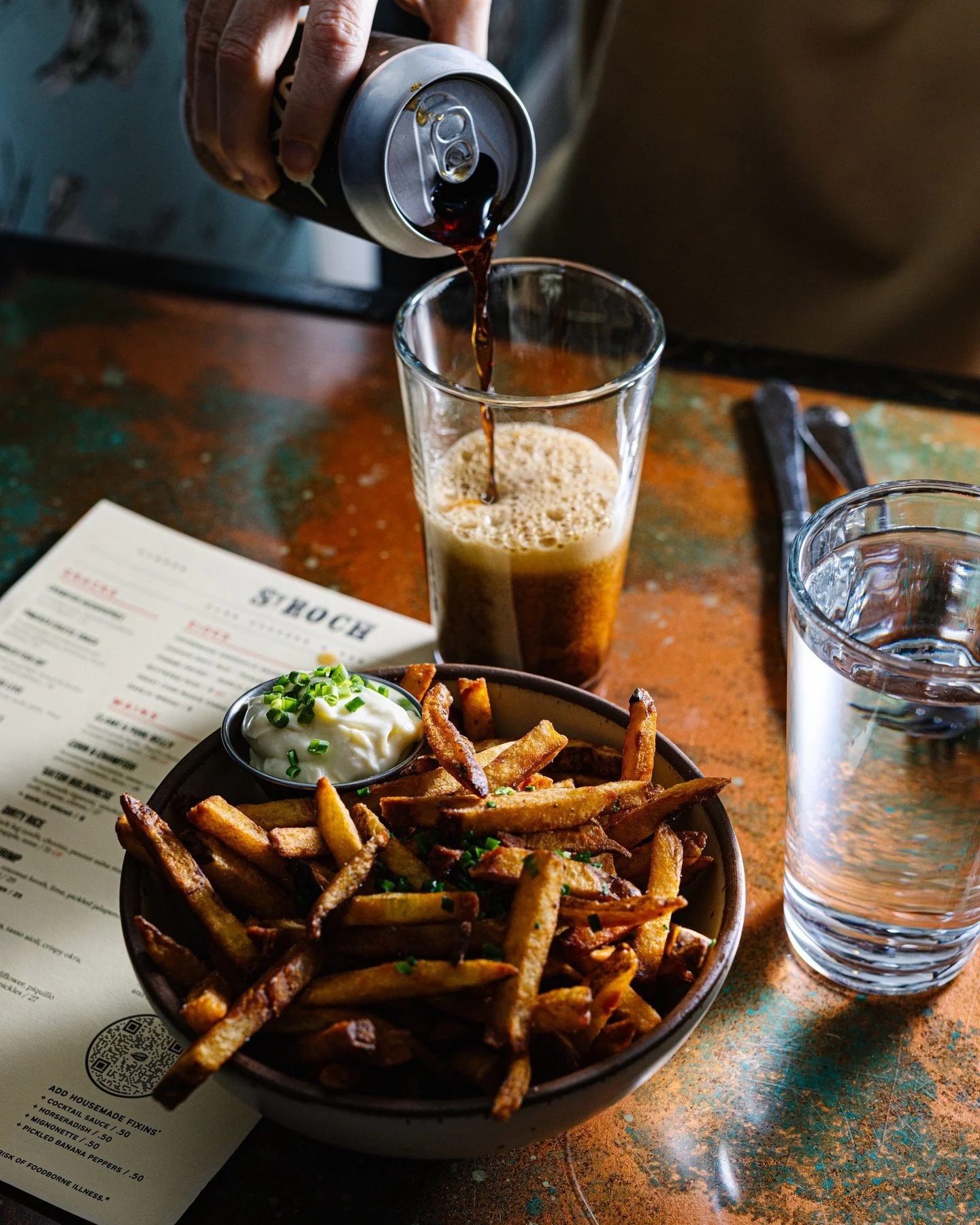 Name a more iconic duo. We&rsquo;ll wait. 🍺 🍟 Make a date to partake, use the link in our bio to book a resi! 

#brunch #downtownraleigh #raleigheats #raleighbrunch #raleighfoodpics #raleighfoodie #cocktails #oysters #rawbar #goodeats #brunchinspo 